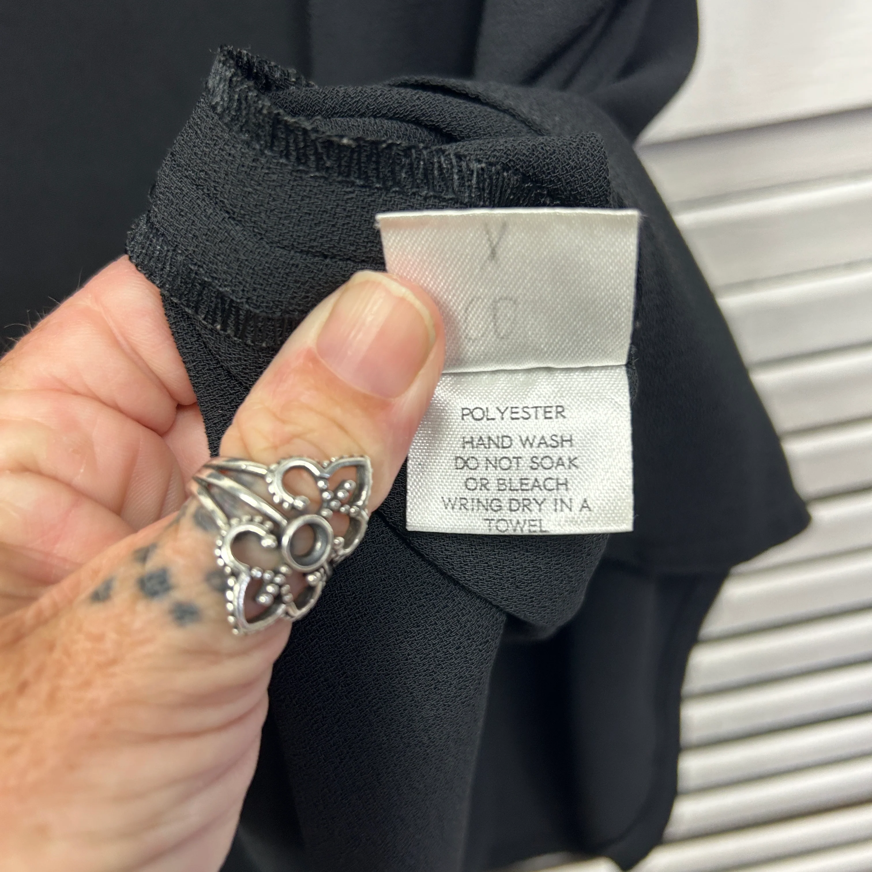 Liz Davernport Top Size 16 Black Sleeveless Made in Australia - Image 4