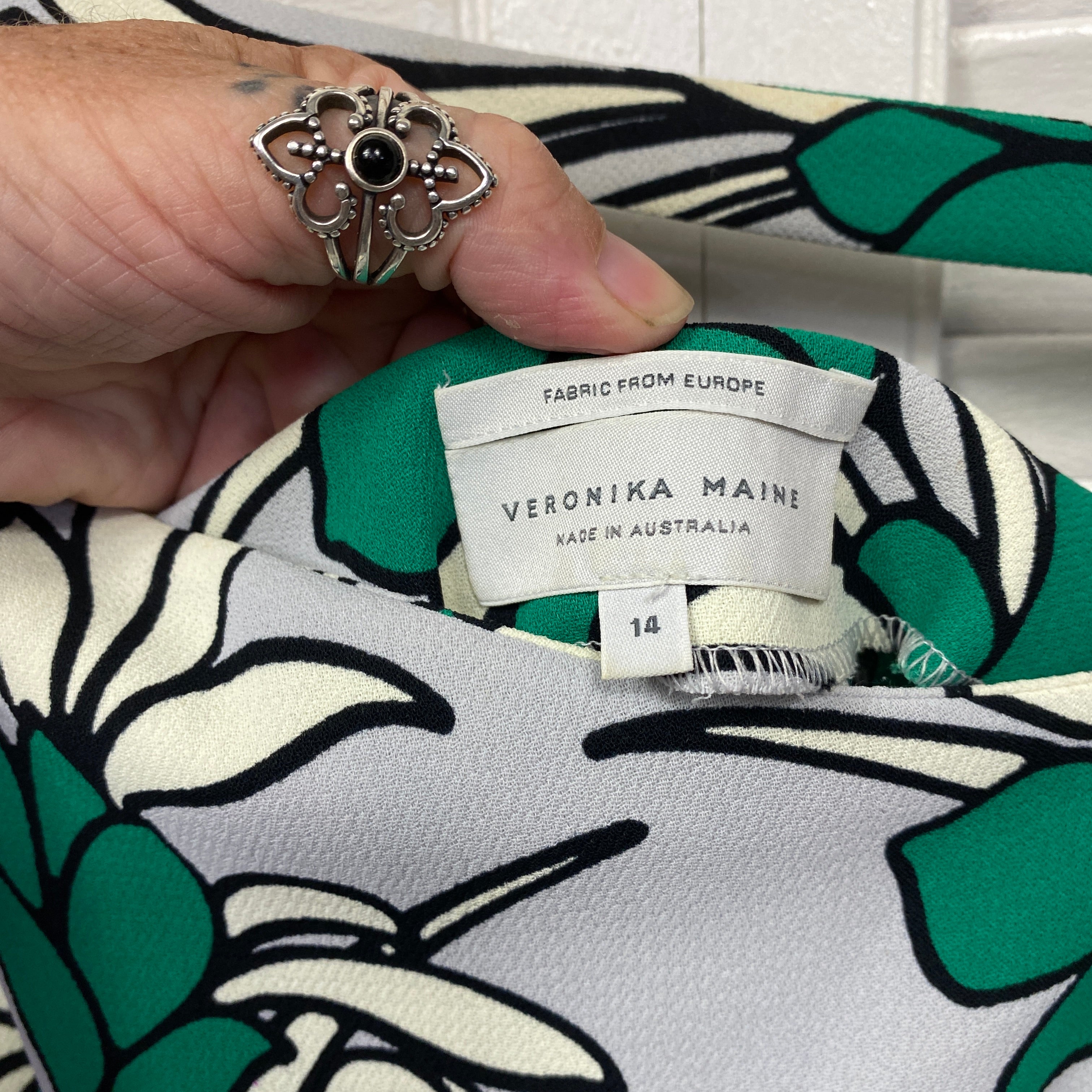 Veronika Maine Dress Size 14 Green White Floral Cocktail Made in Australia - Image 4