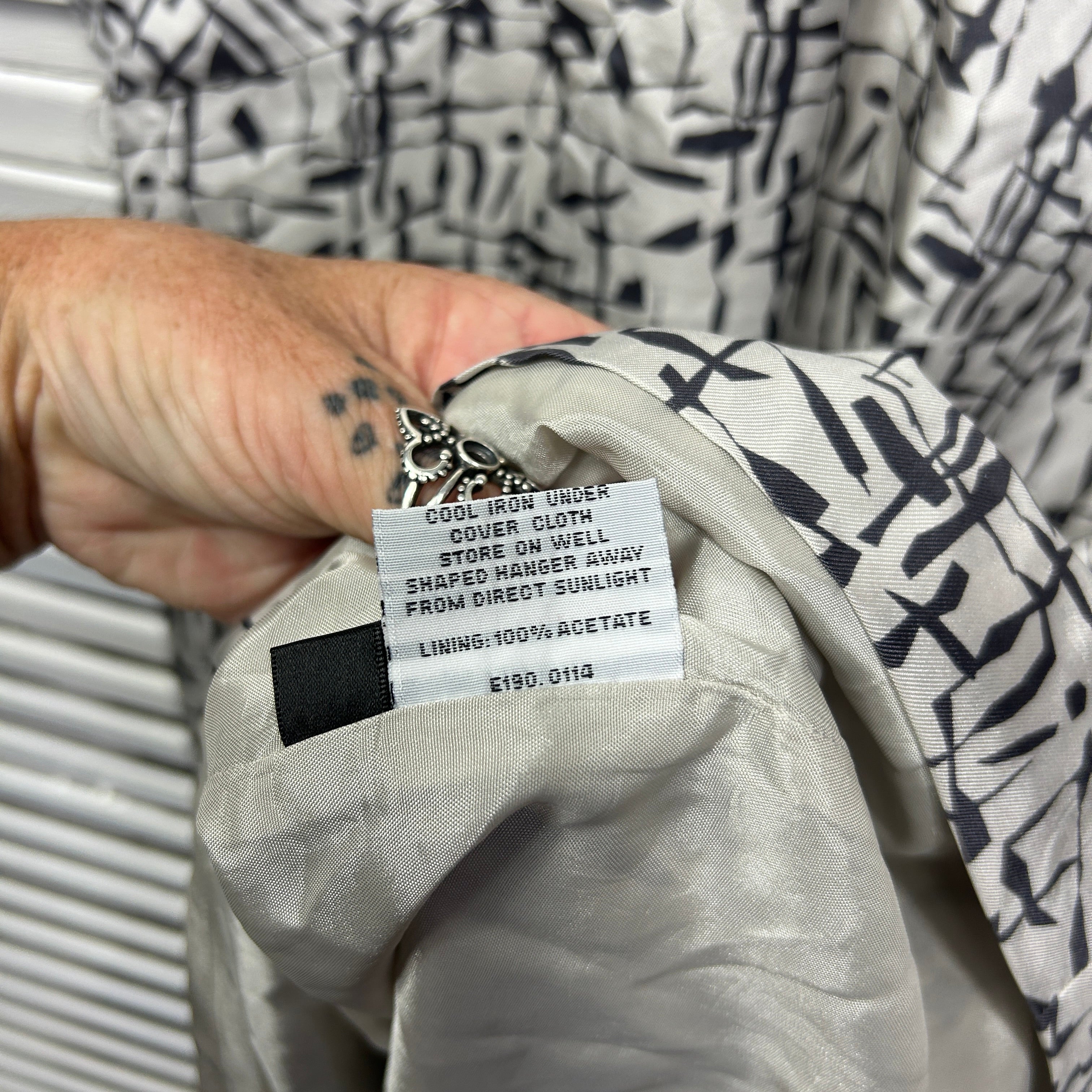 David Lawrence Silk Dress Size 14 White Grey Short Sleeve - Image 6