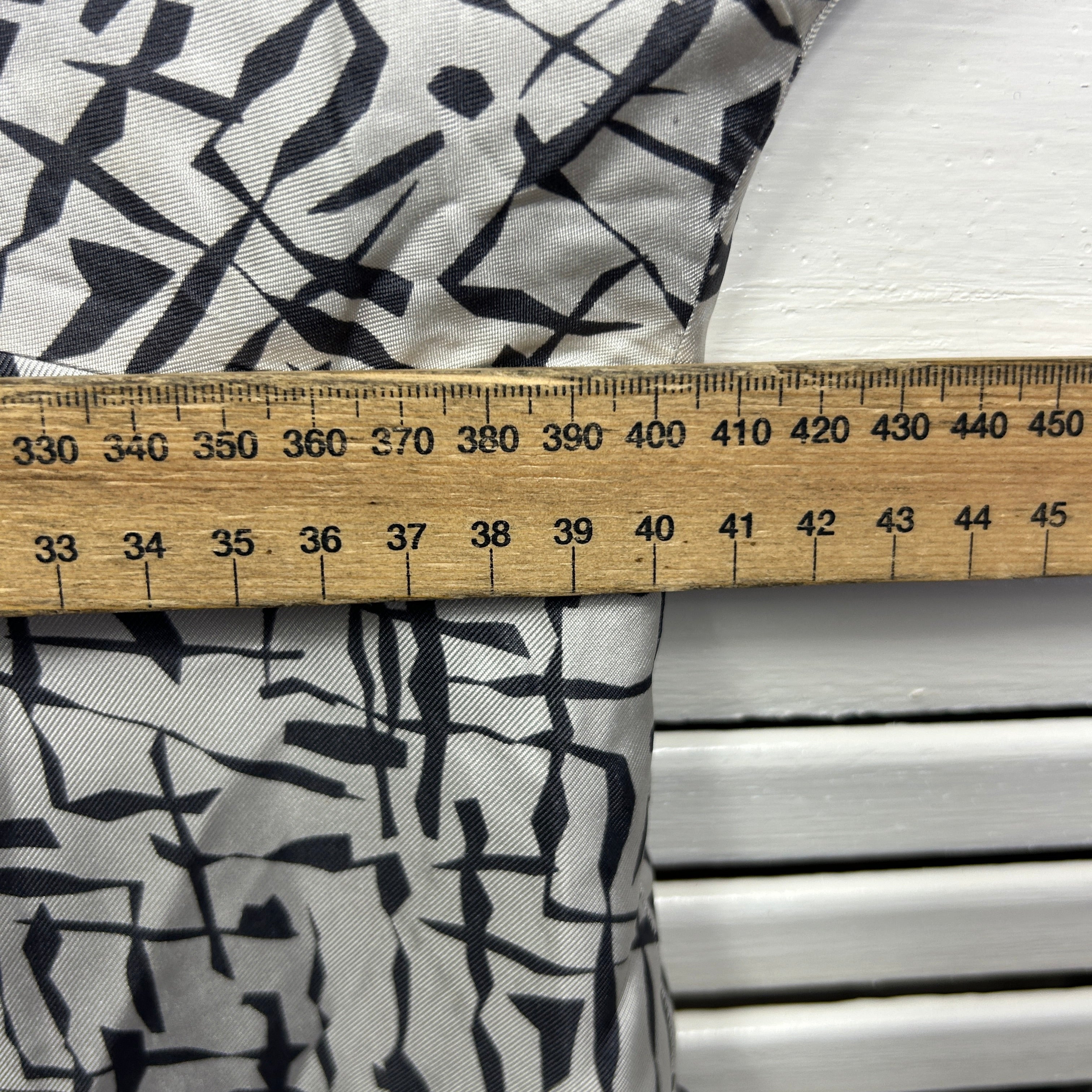 David Lawrence Silk Dress Size 14 White Grey Short Sleeve - Image 9