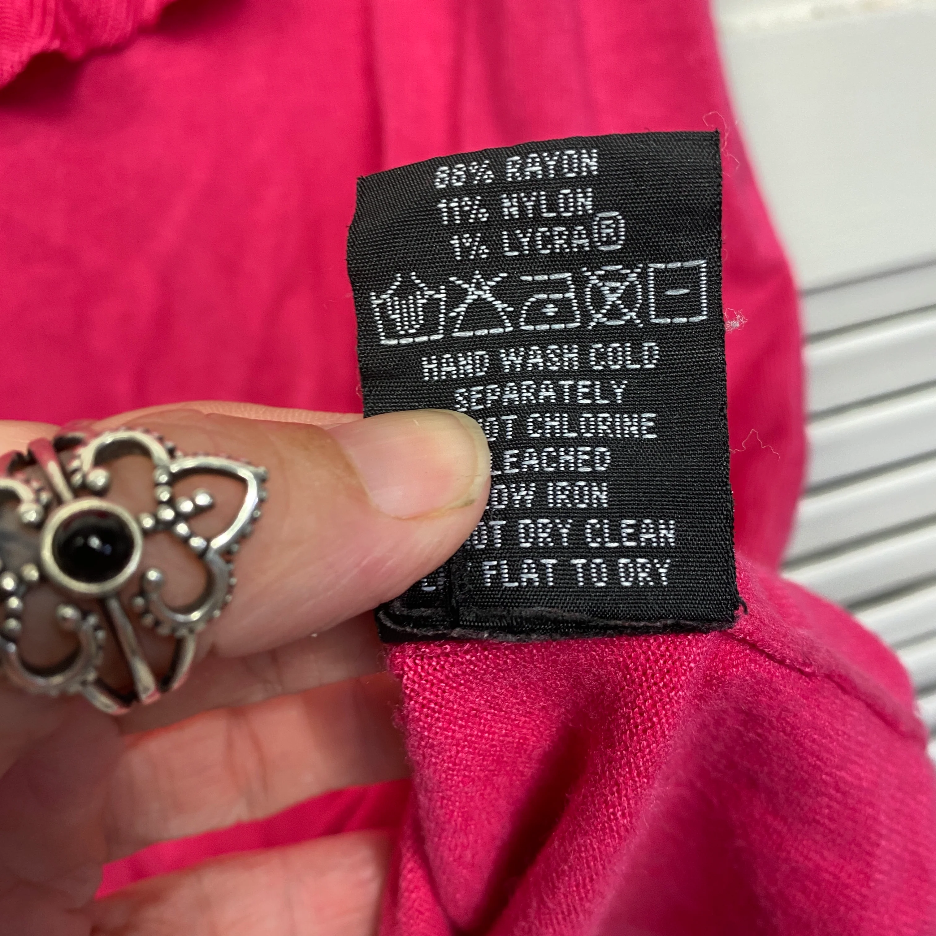 The Works Top Size 14 Large Pink Ruffle Neckline Rayon - Image 5