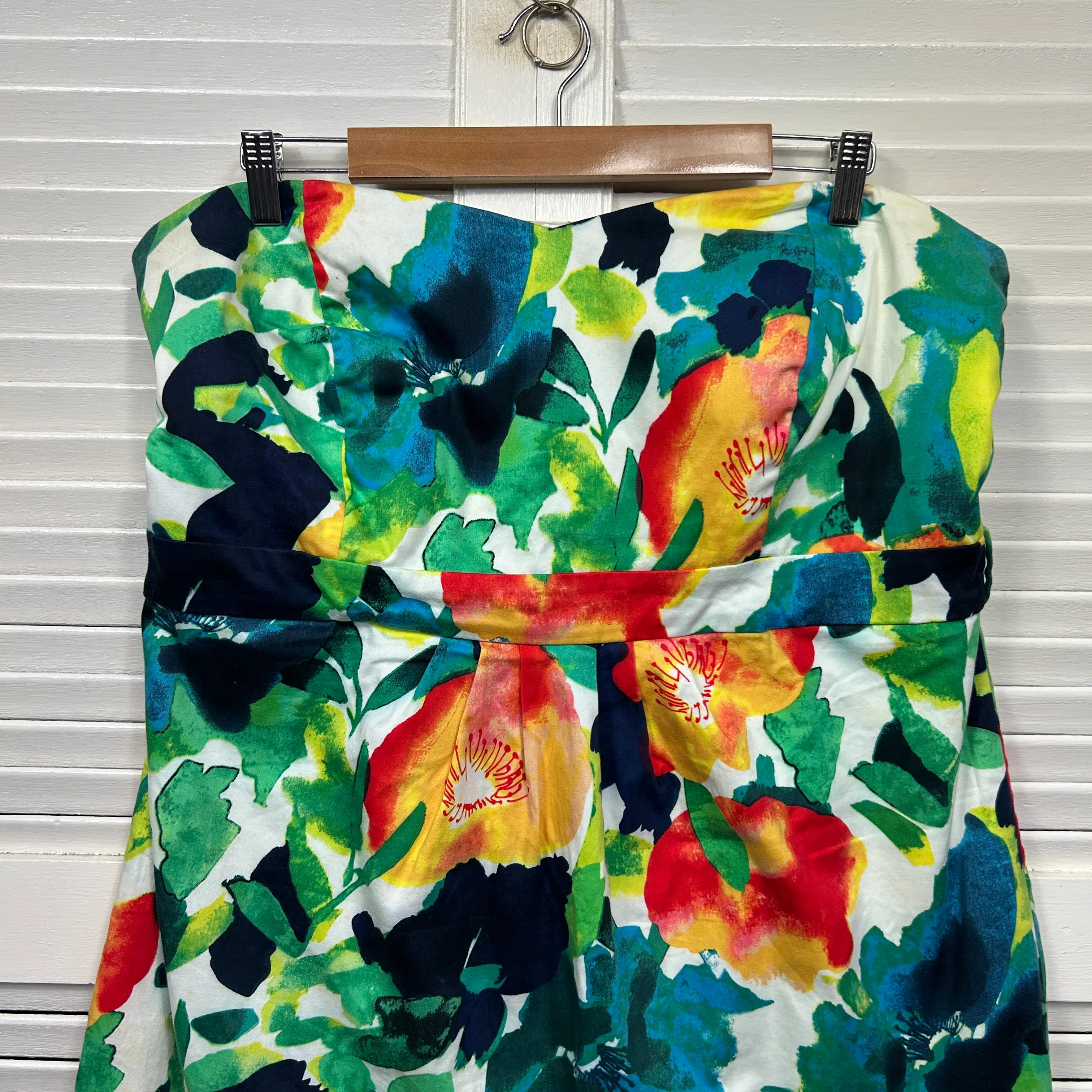 City Chic Dress Size 18 Medium Plus Floral Strapless Cocktail - Image 2