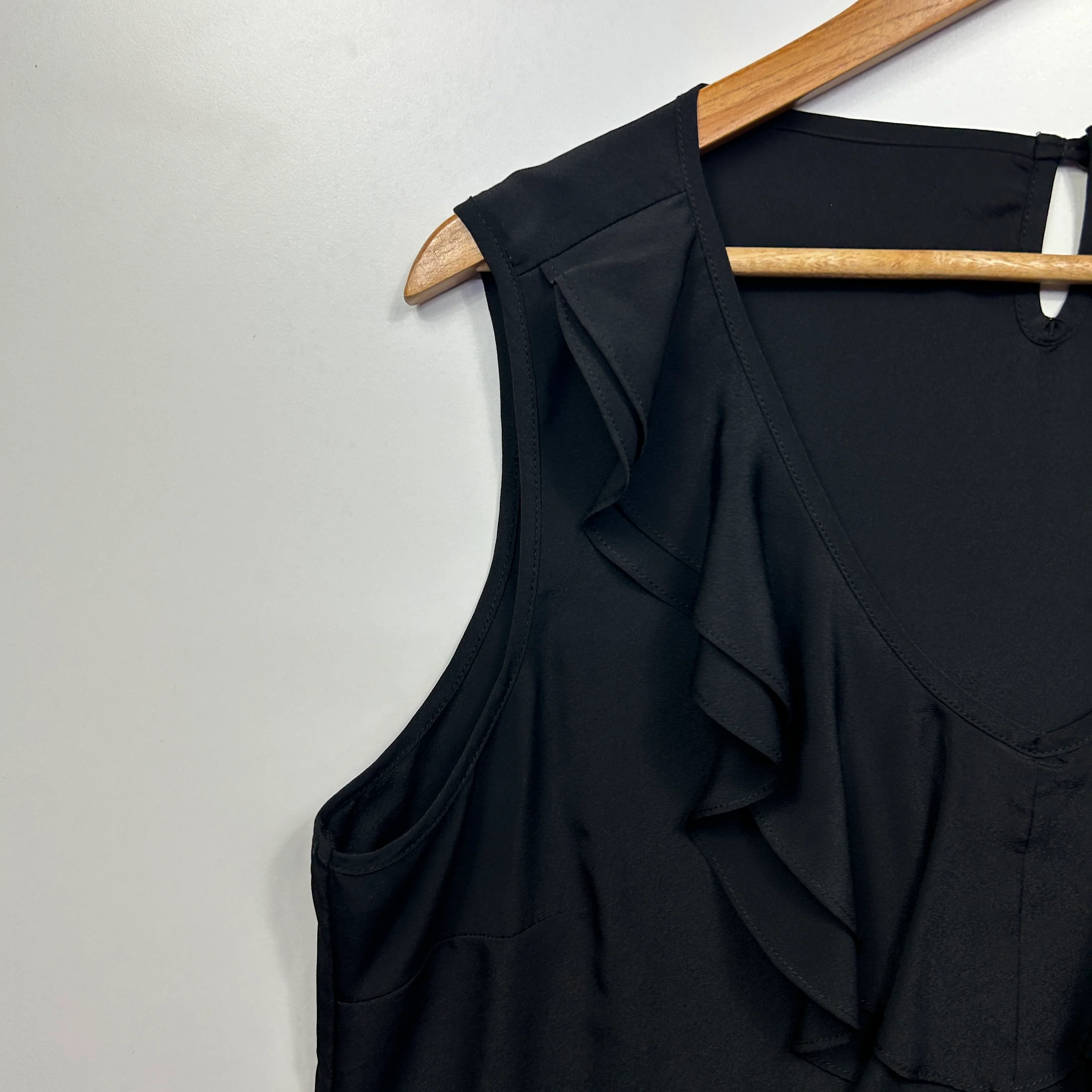 Suzanne Grae Top Size 14 Black Short Sleeve Ruffle - Image 2