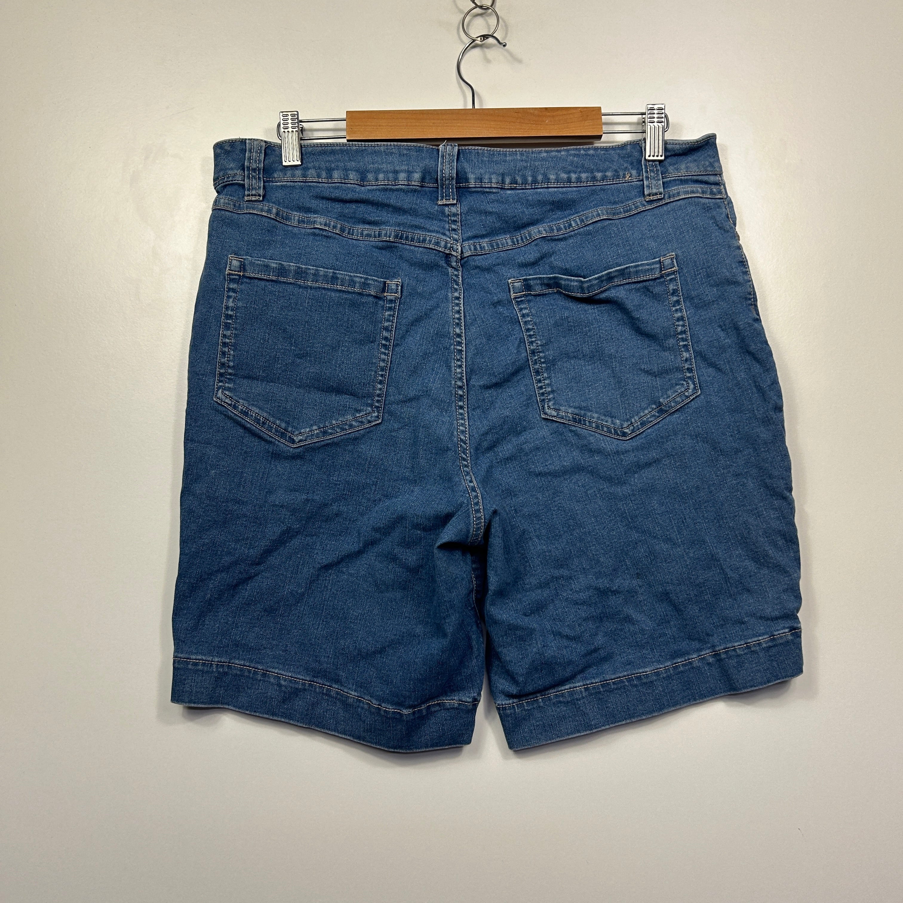 Anko Curve Navy Blue Denim Shorts - Size 18 (fault- mark) - Image 2