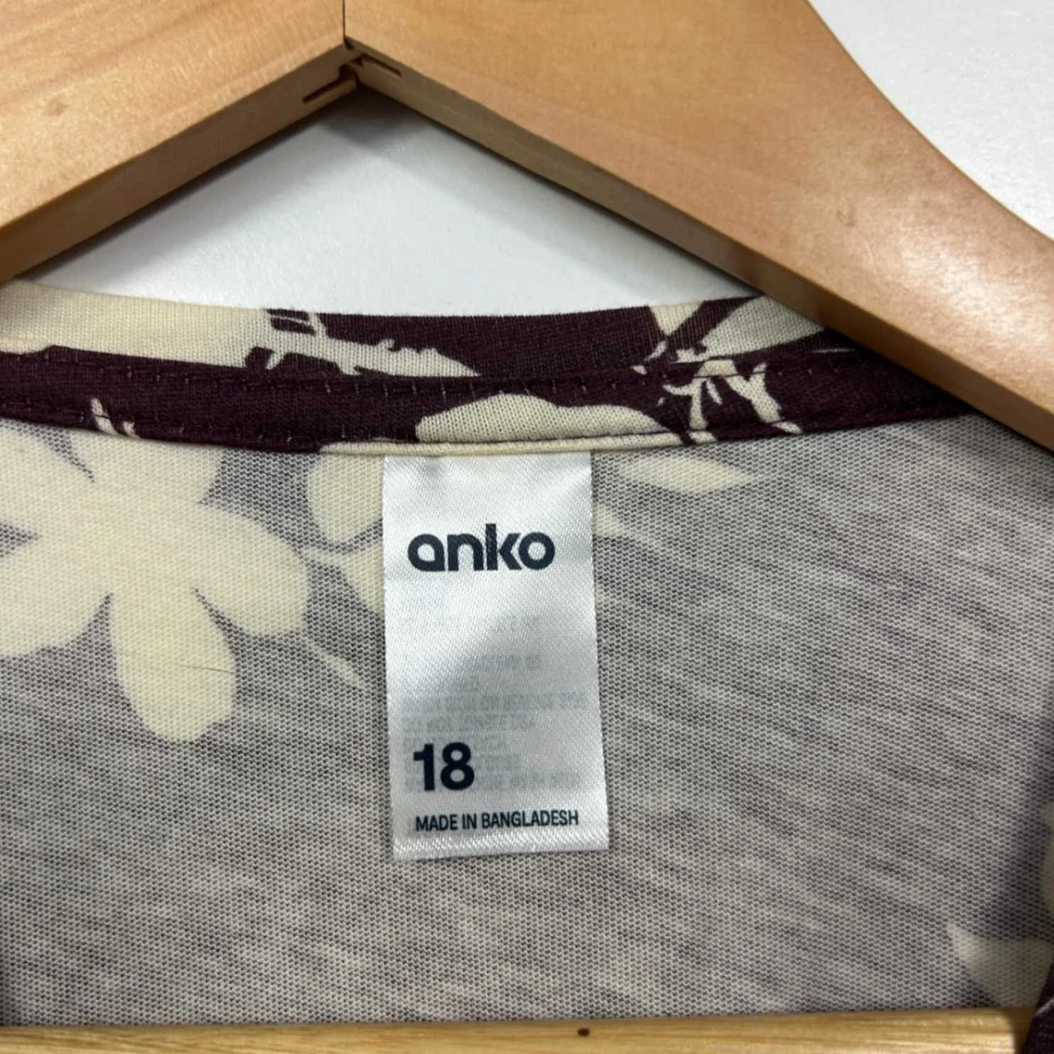Anko Chocolate FLoral Short Sleeve Round Neck Casual Top Size 18 - Image 3