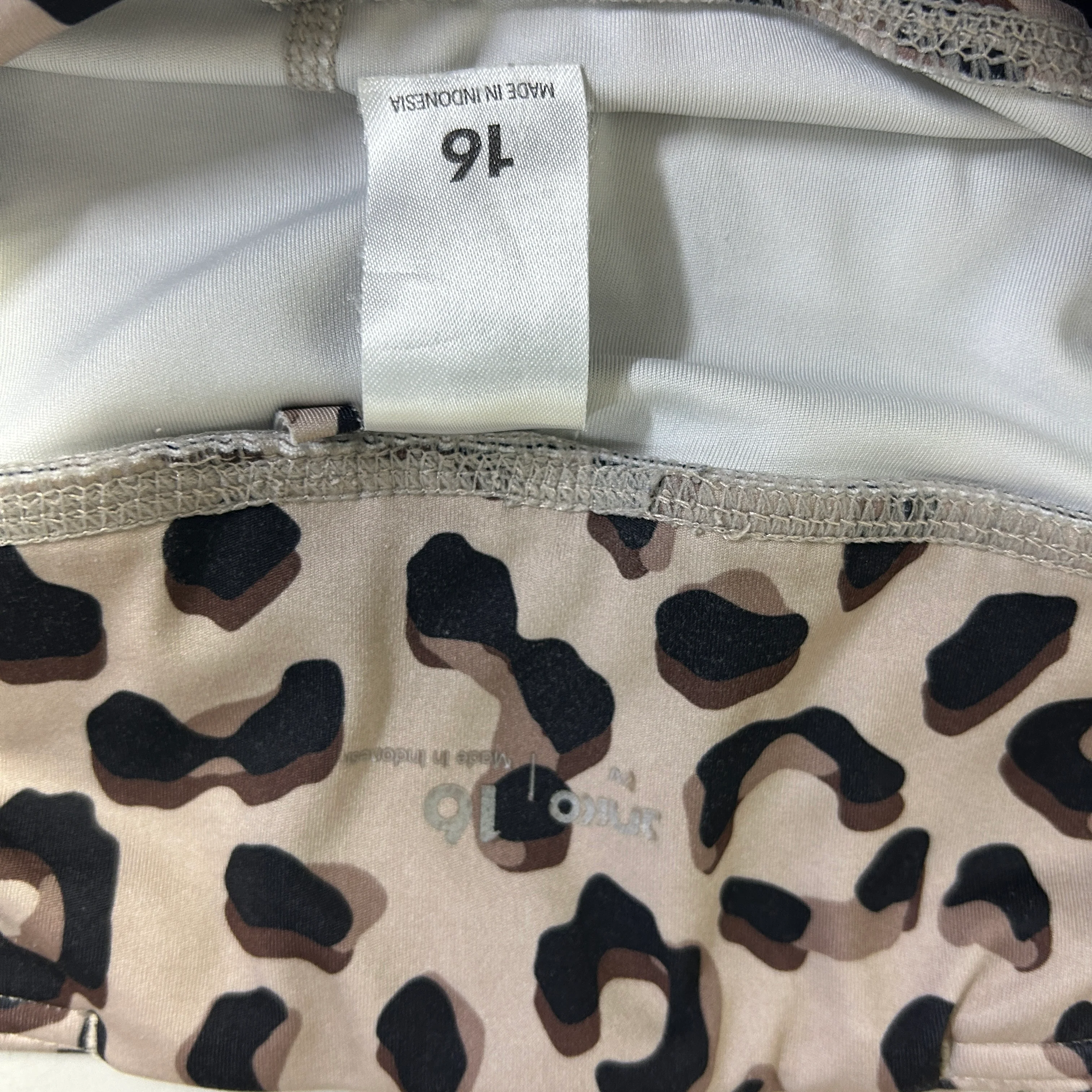 Anko Leopard Print Bike Shorts - Size 16 - Image 3