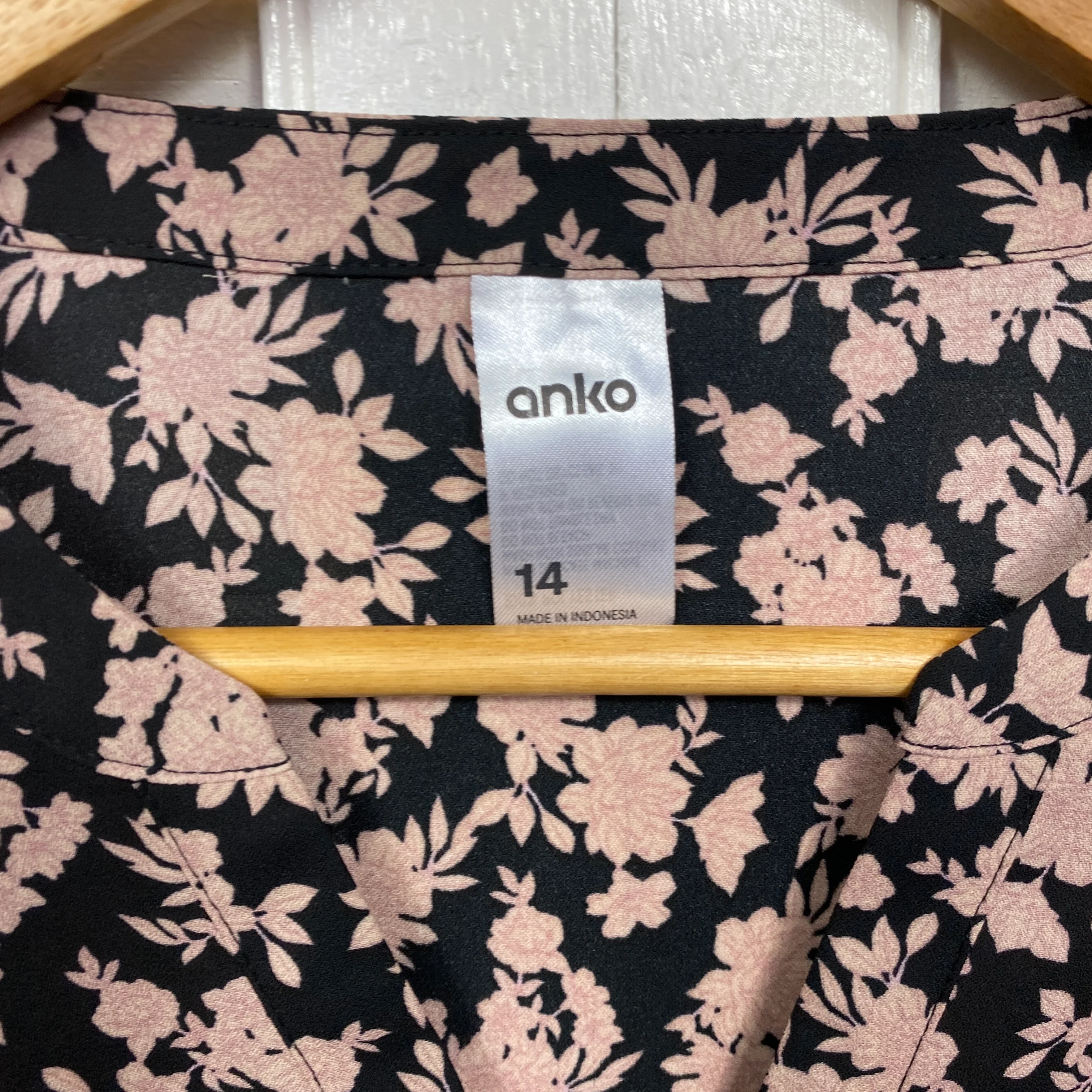 Anko Top Size 14 Long Sleeve Black Floral - Image 4