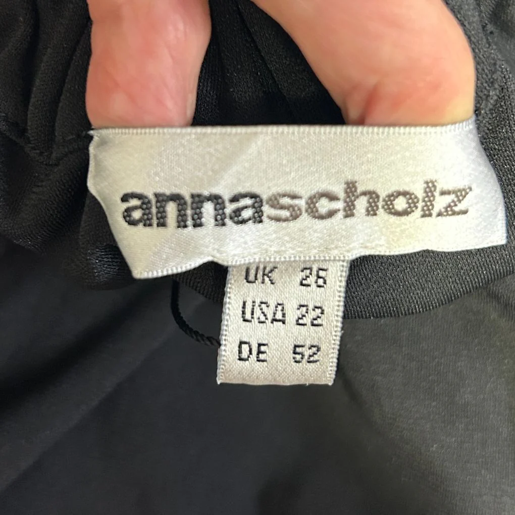 Anna Scholz Black Frill Skirt - Size 26 - Image 2