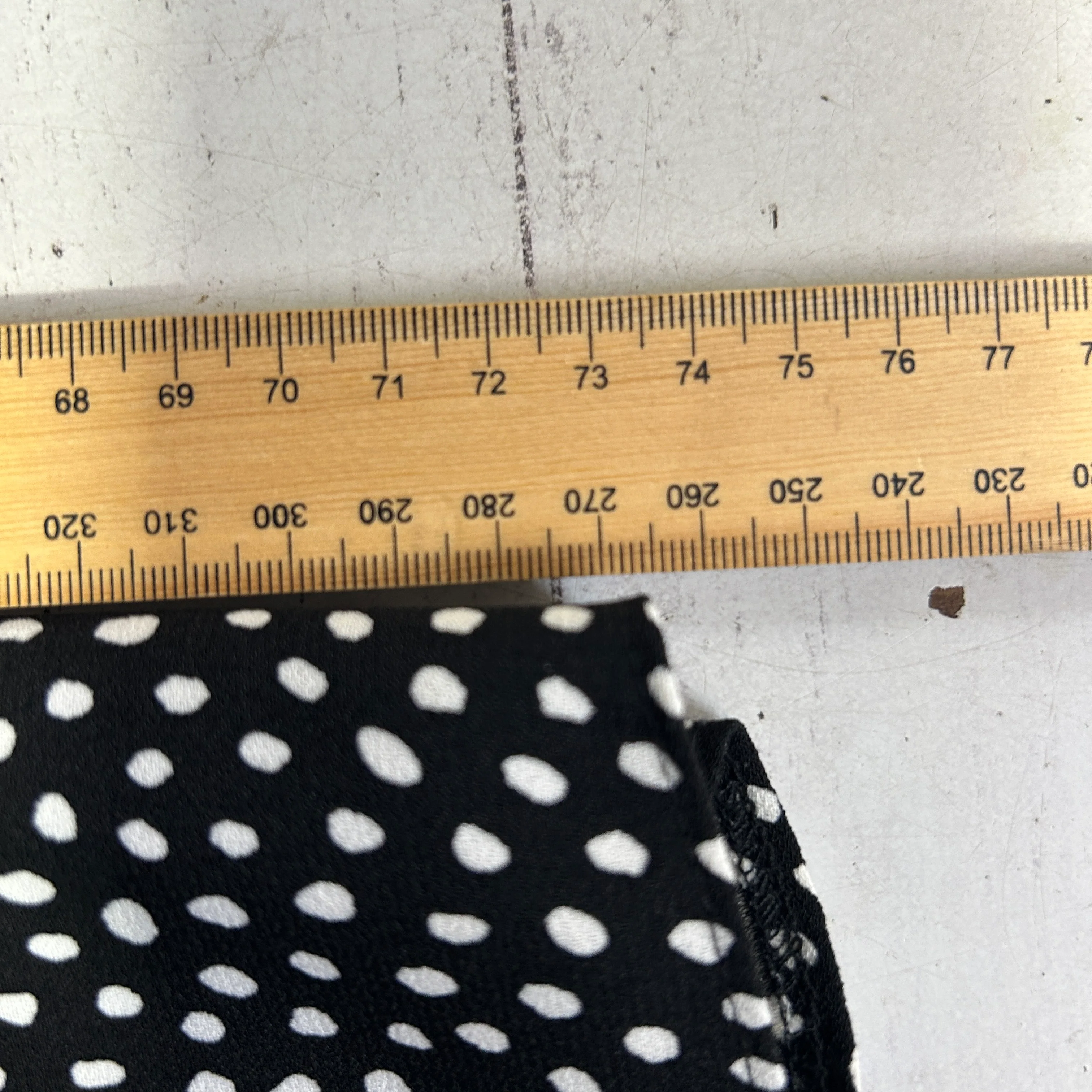 Autograph Black Polka Dot Hi Low Skirt - Size 24 - Image 5