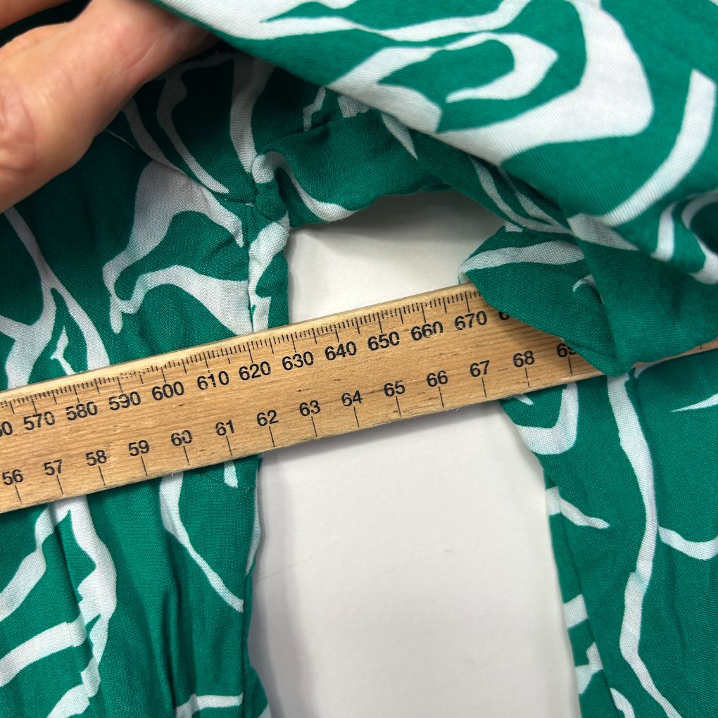 Autograph Green White Abstract Print Top - Size 18 - Image 5