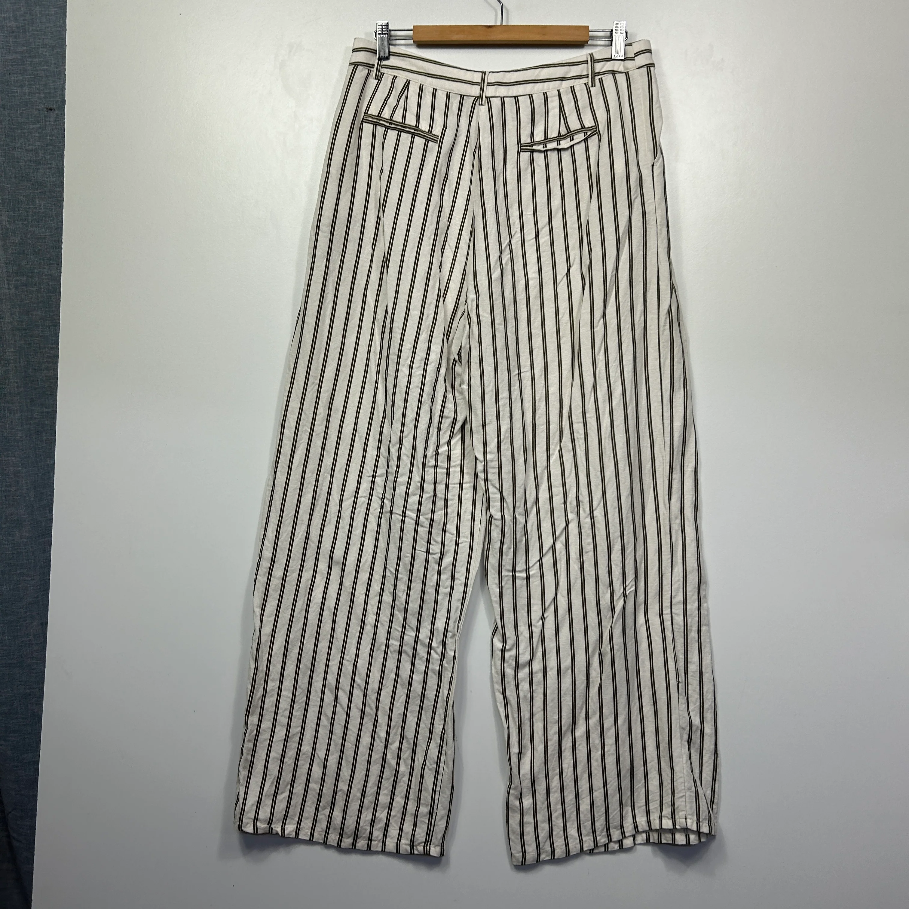 B Linen Striped Pants Size 14 - Image 5