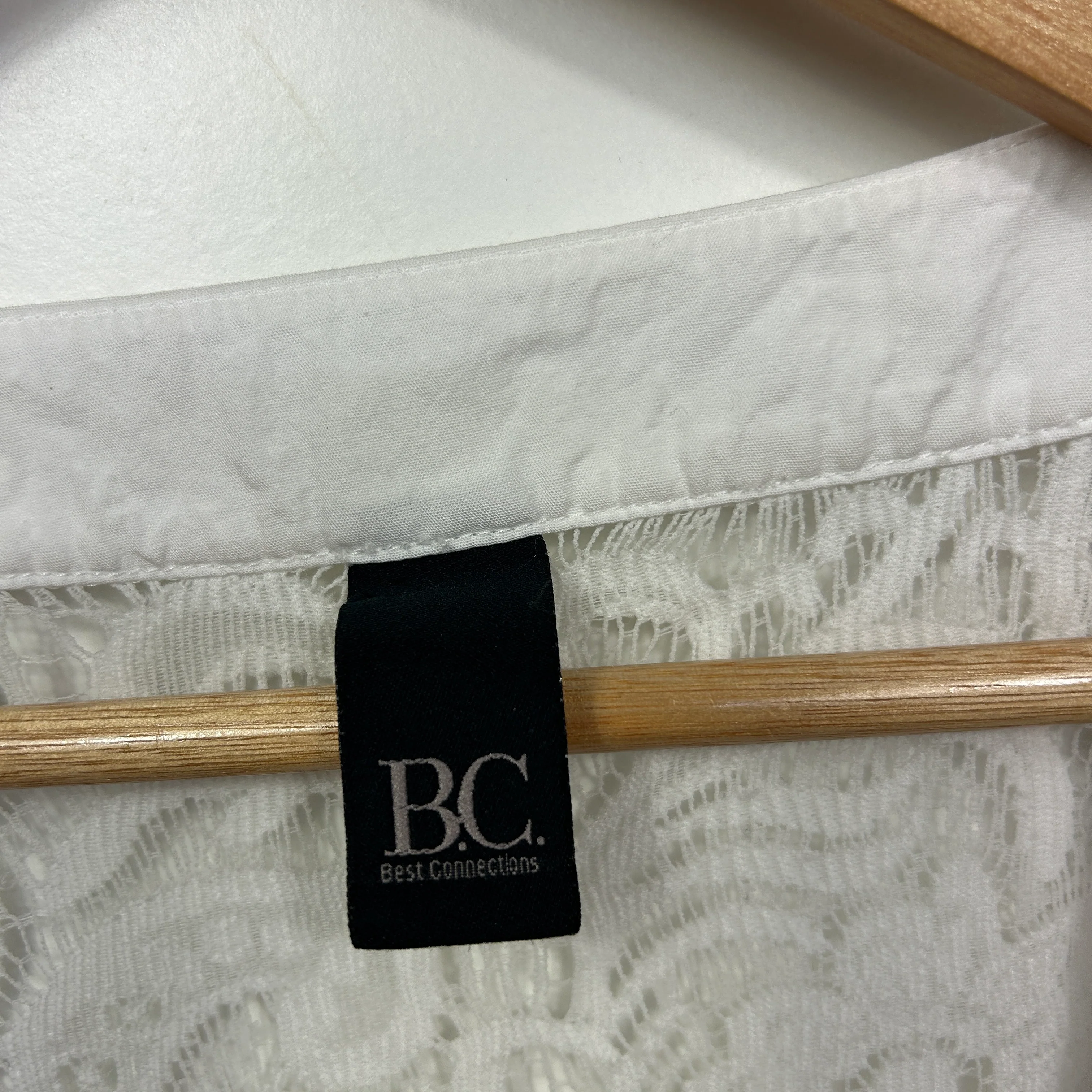BC White Lace Jacket Top - Size 18 - Image 2