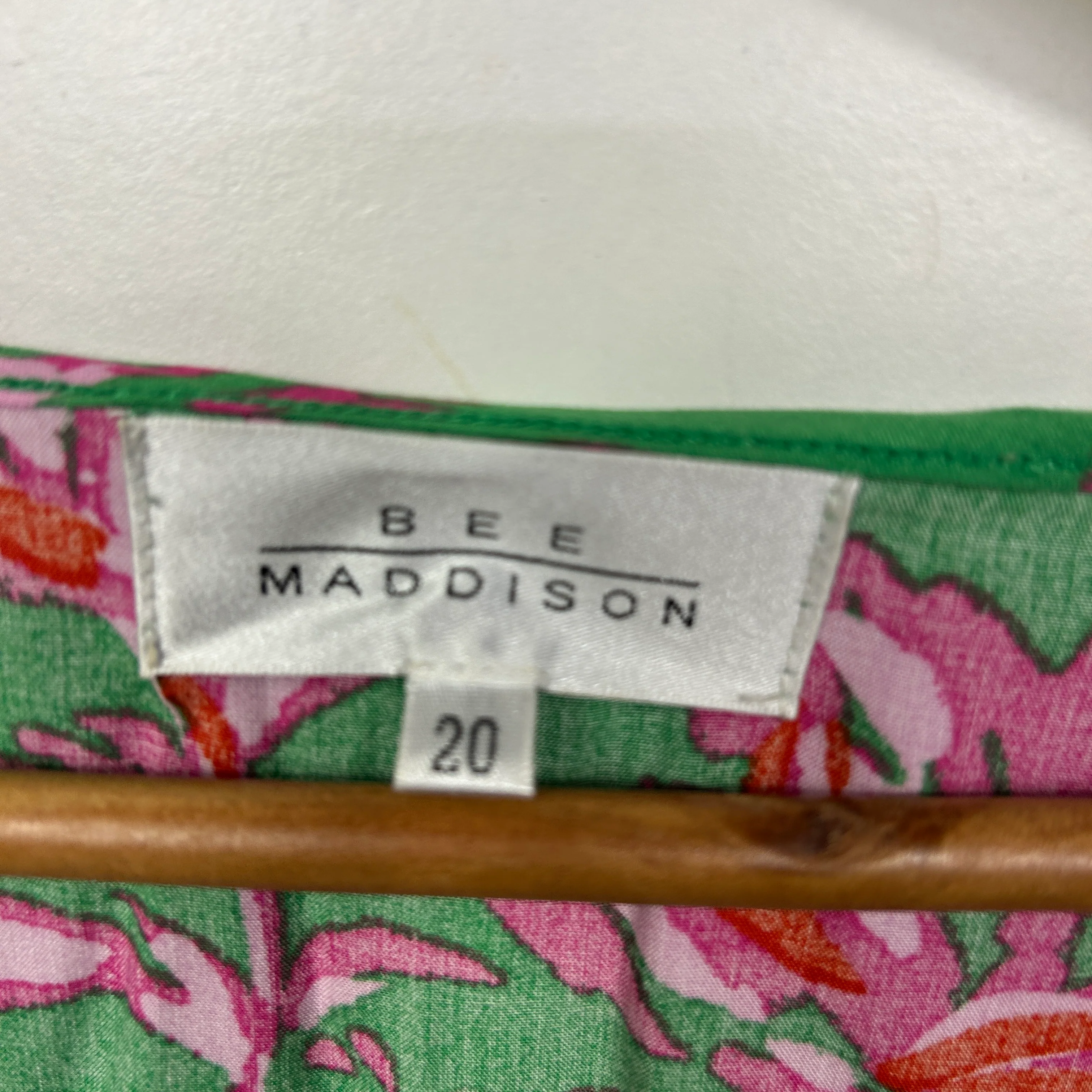 Bee Madison Floral Pink Green Top - Size - 20 - Image 3