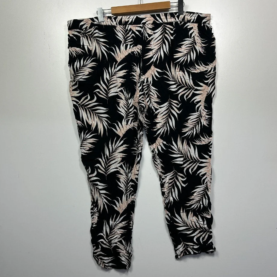 Belle Curve Floral Leaf Pants - Size 20 - Image 4
