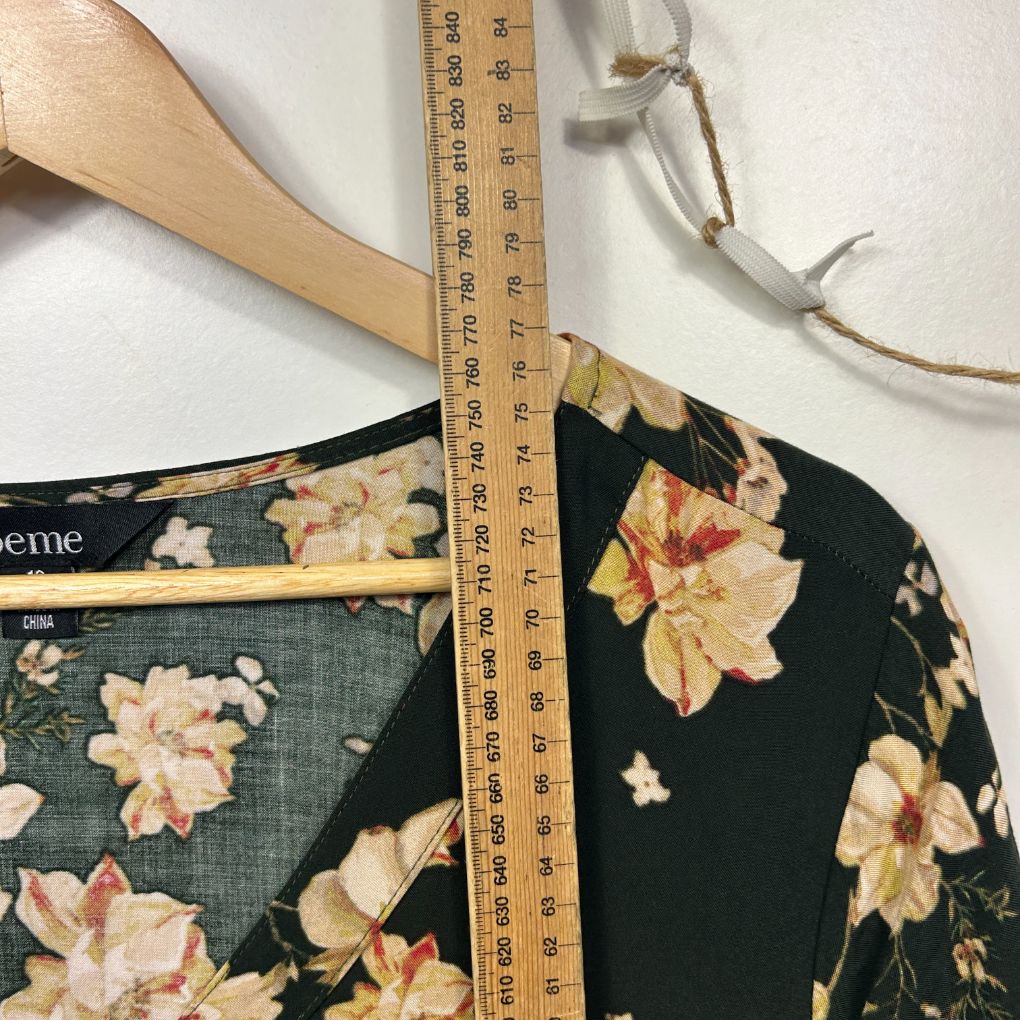 Beme Green Floral Top - Size 16 - Image 6