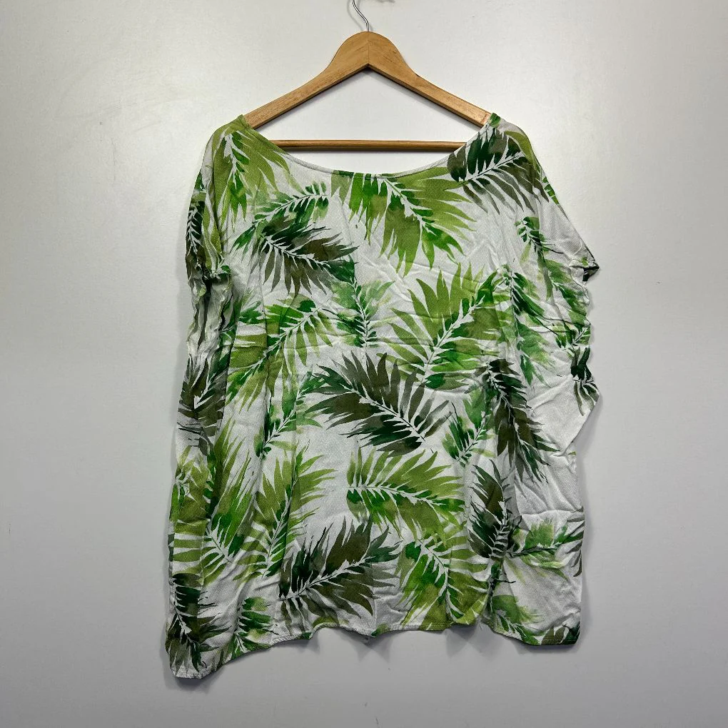 Beme Green White Leaf Print Top - Size 24 - Image 4