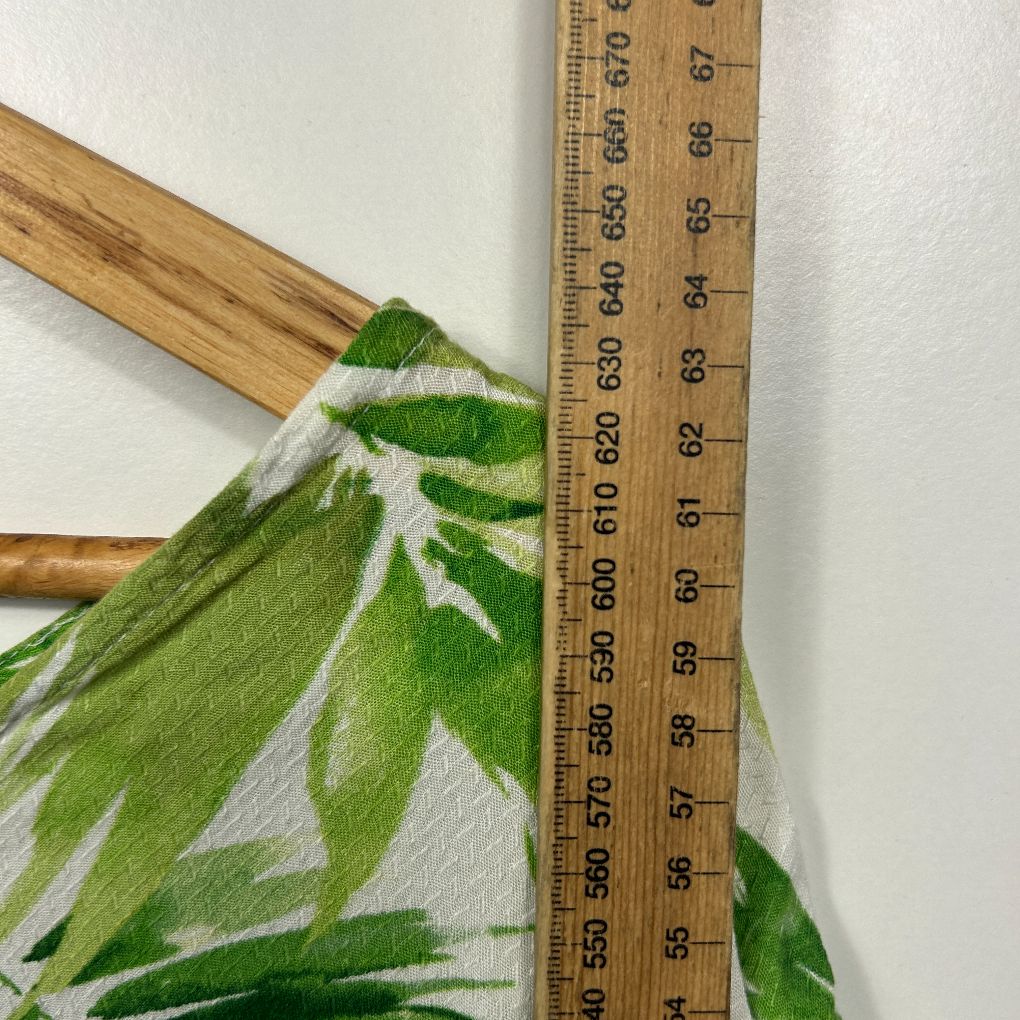 Beme Green White Leaf Print Top - Size 24 - Image 6