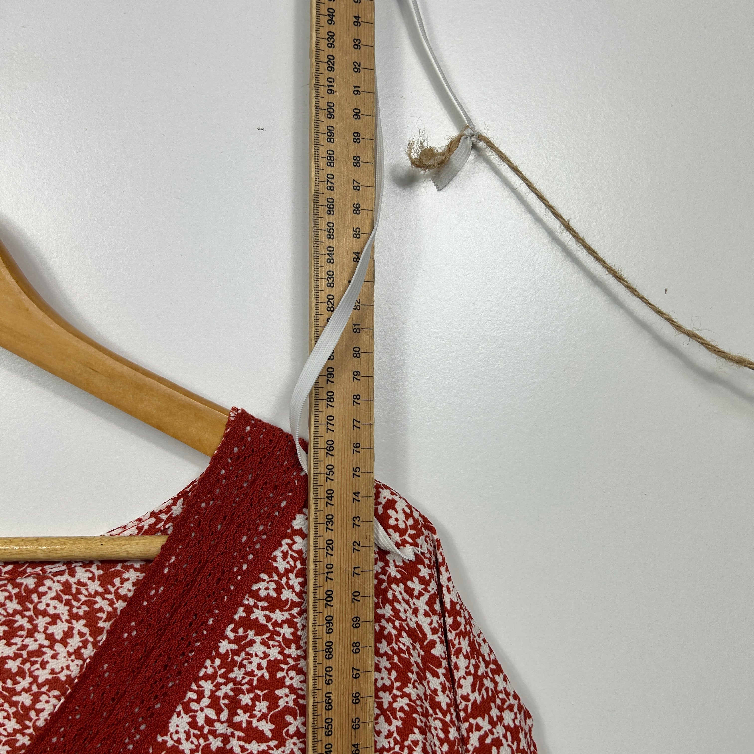 Beme Rust Floral Print Top - Size 22 - Image 7