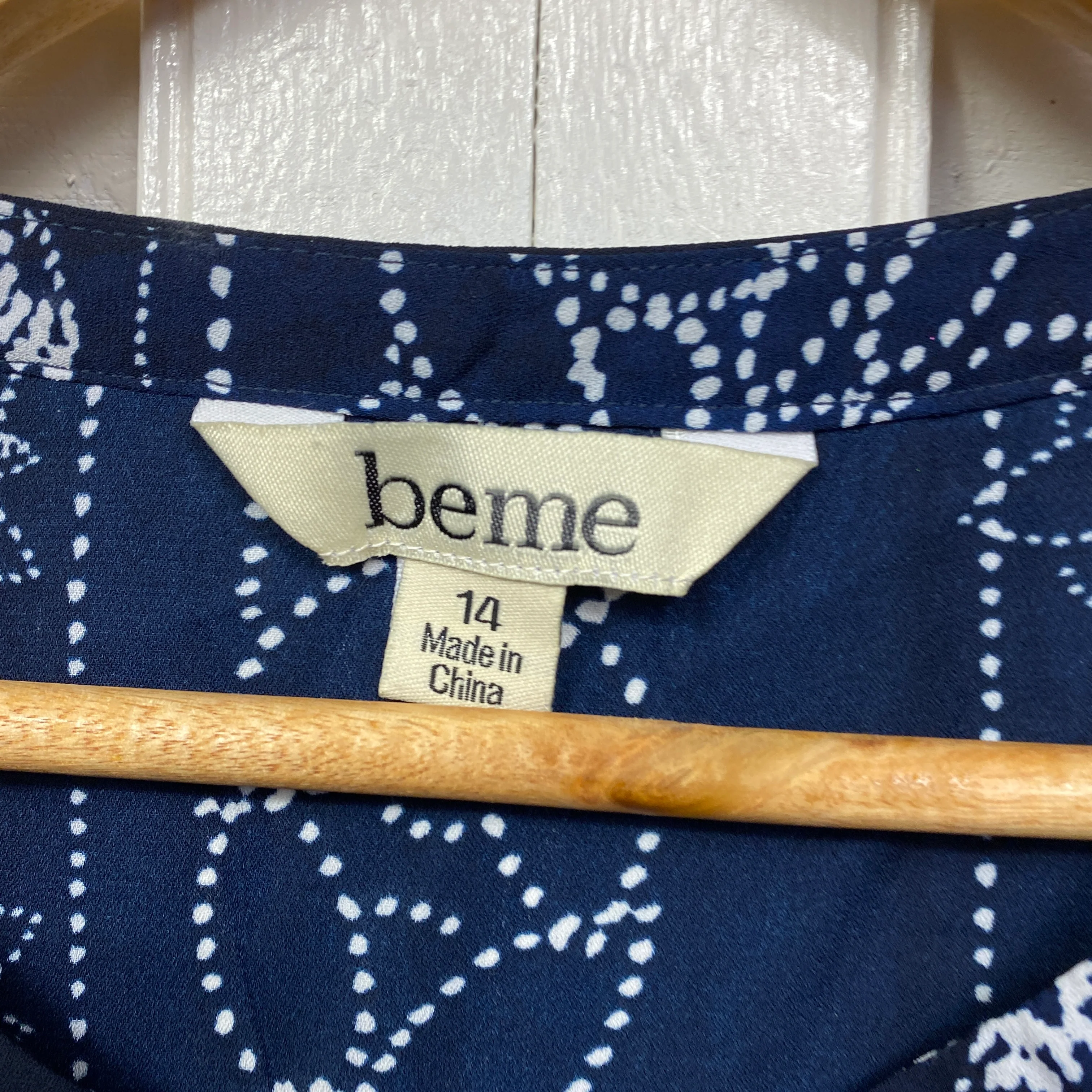 Beme Tunic Top Size 14 Navy Long Sleeve - Image 4