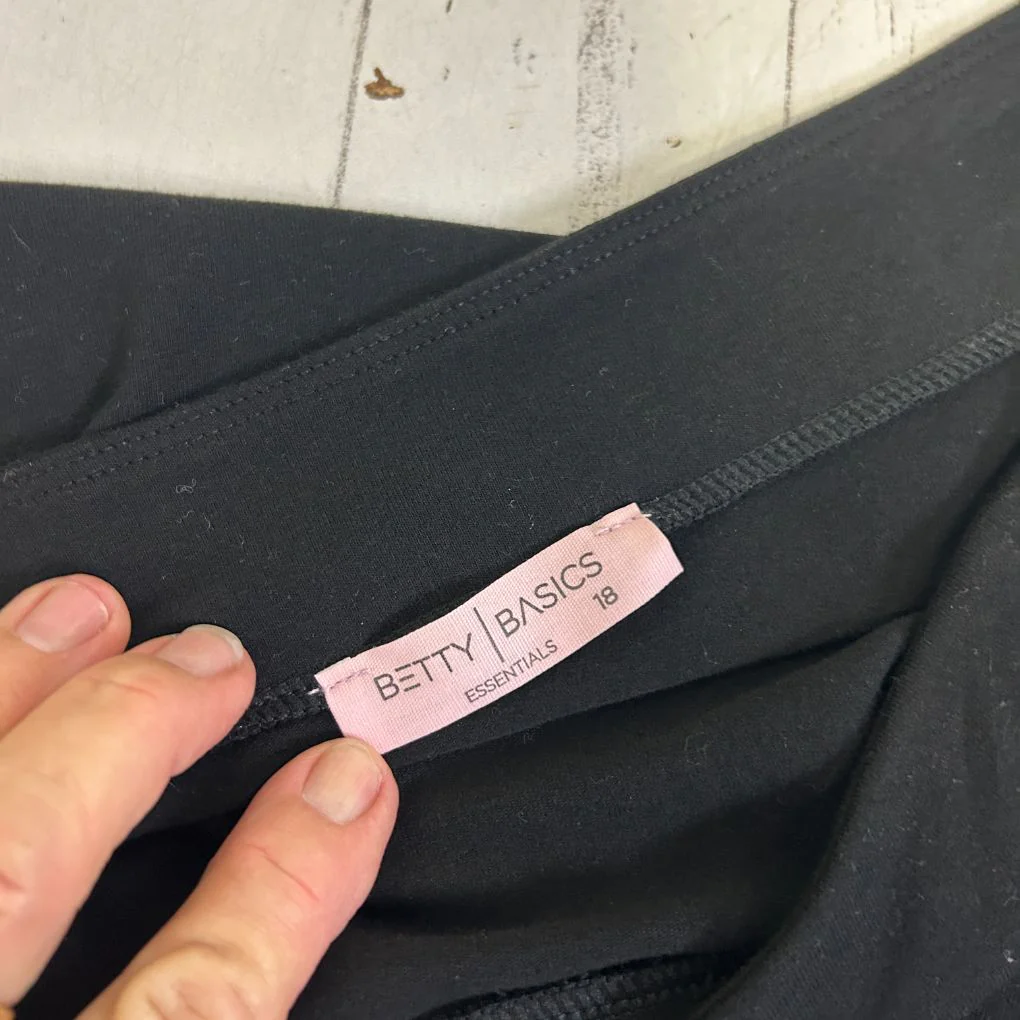 Betty Basics Black Skirt - Size 18 - Image 2