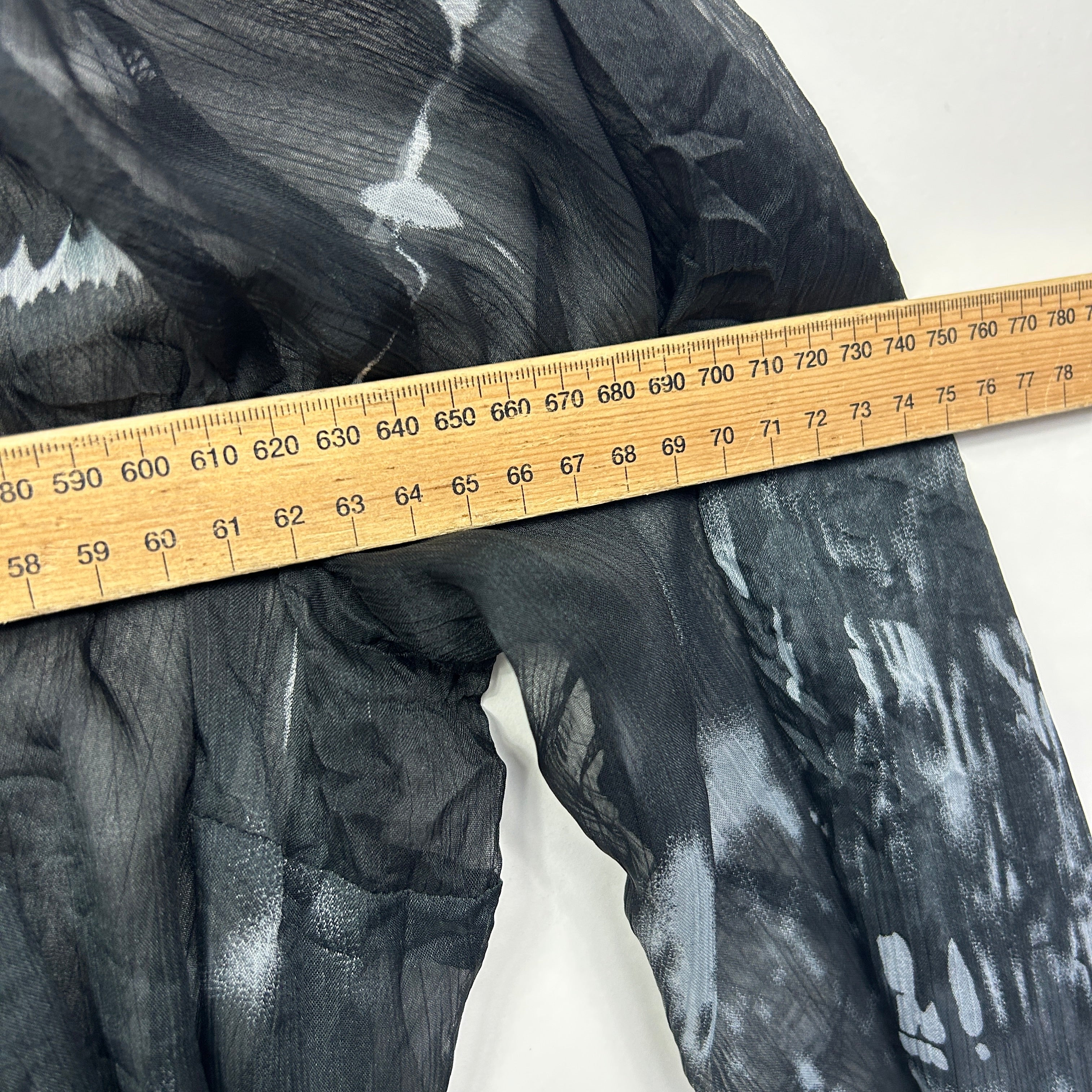 Taking Shape Black and Grey Abstract Print Sheer Top Kimono - Size 18 - Image 4