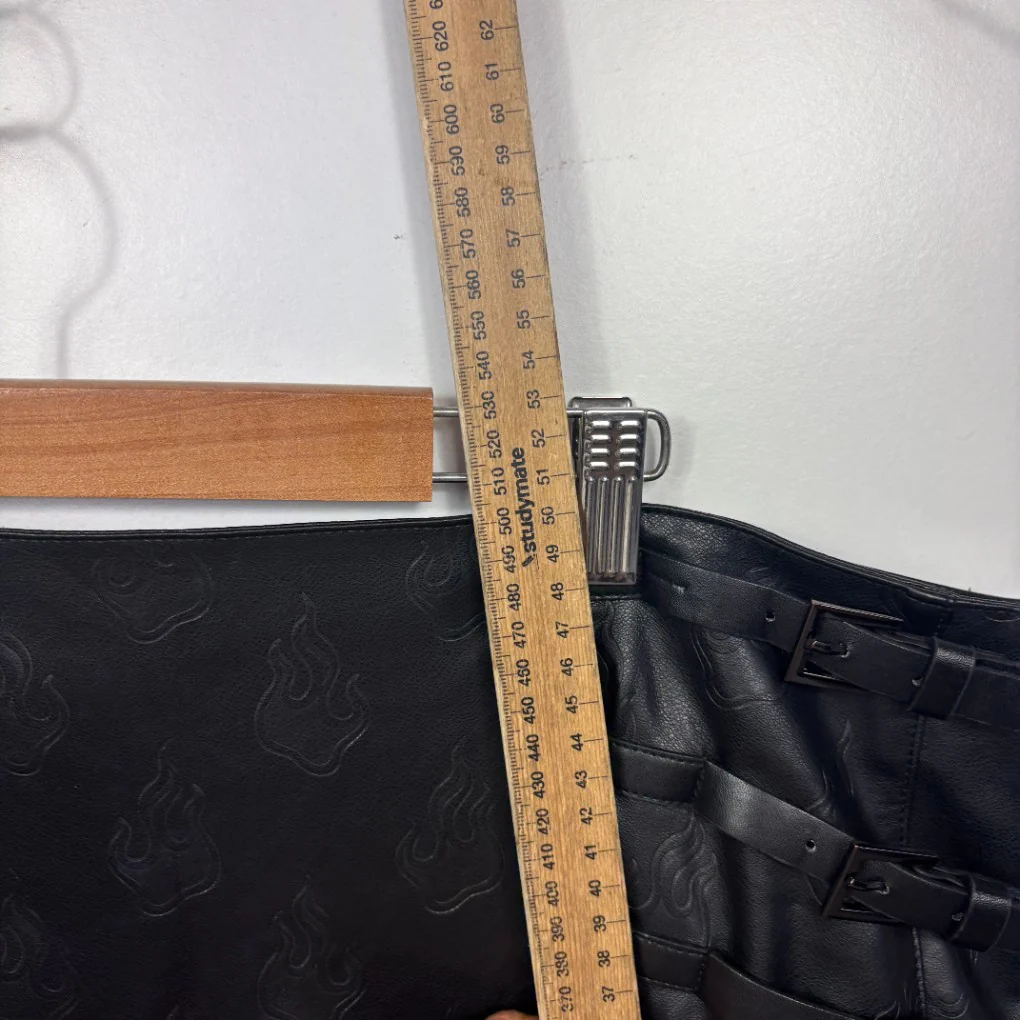 Black Friday Black Faux Leather Pleated Skirt - Size 24 - Image 7