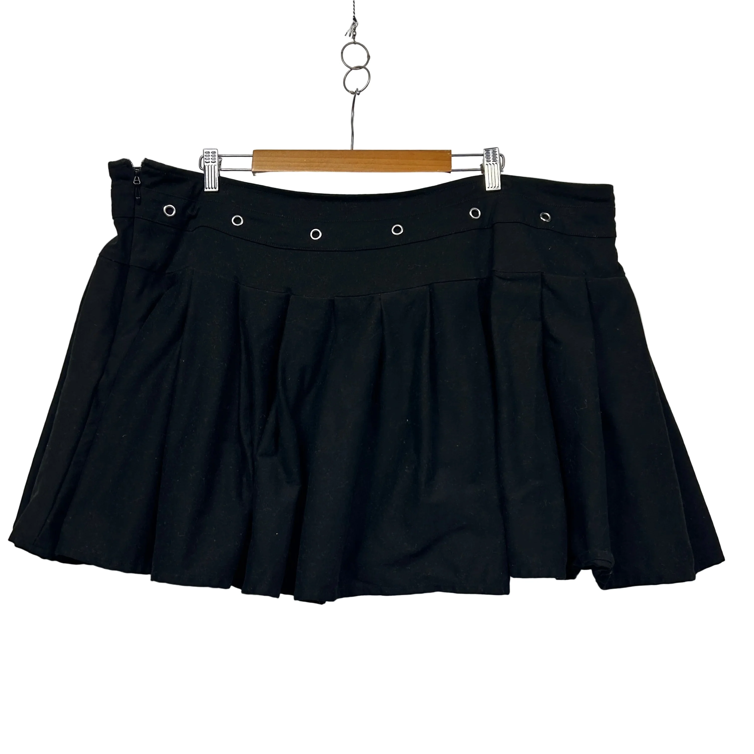 Black Friday Skater Mini Skirt - Size 24 - Image 2