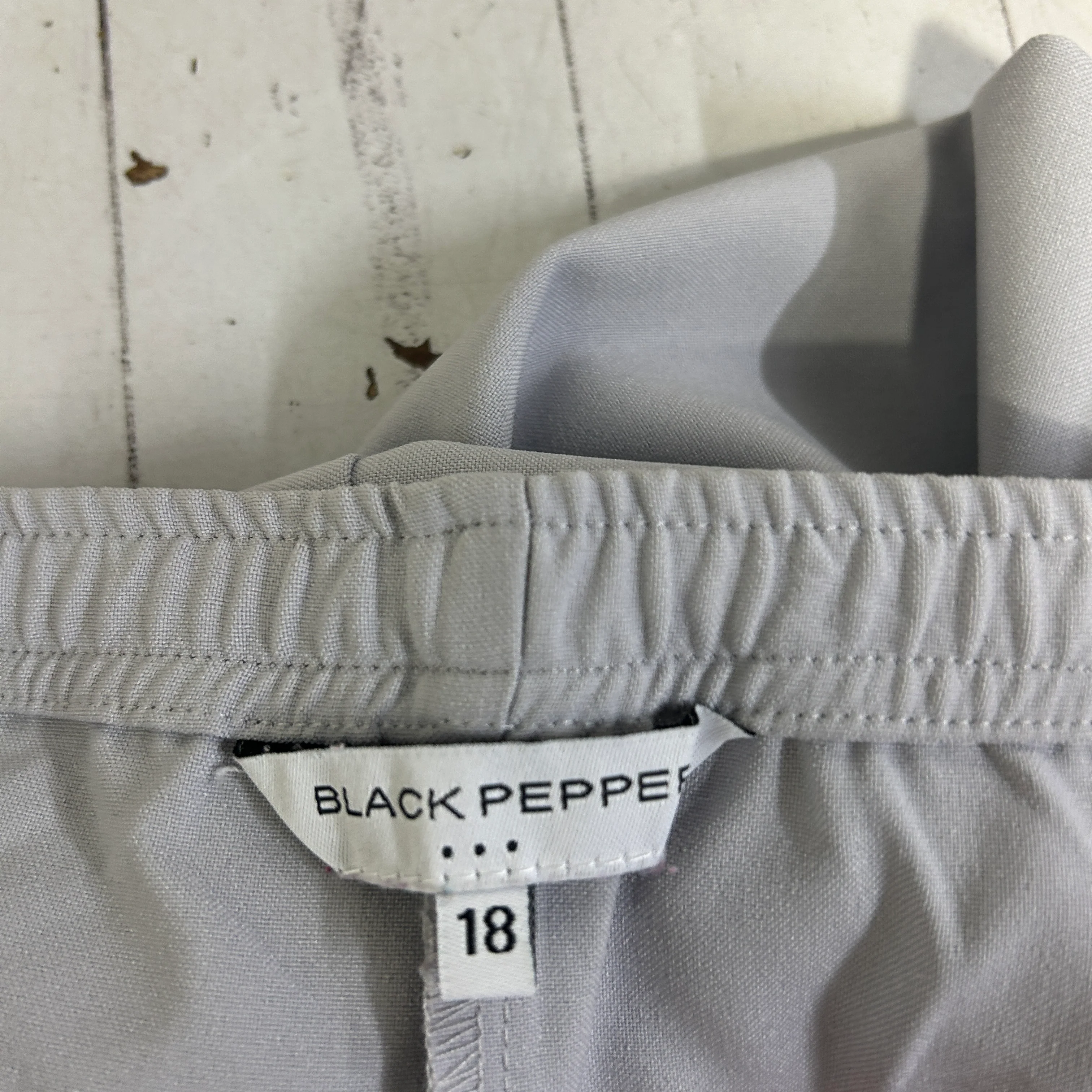 Black Pepper Grey Pants - Size 18 - Image 3