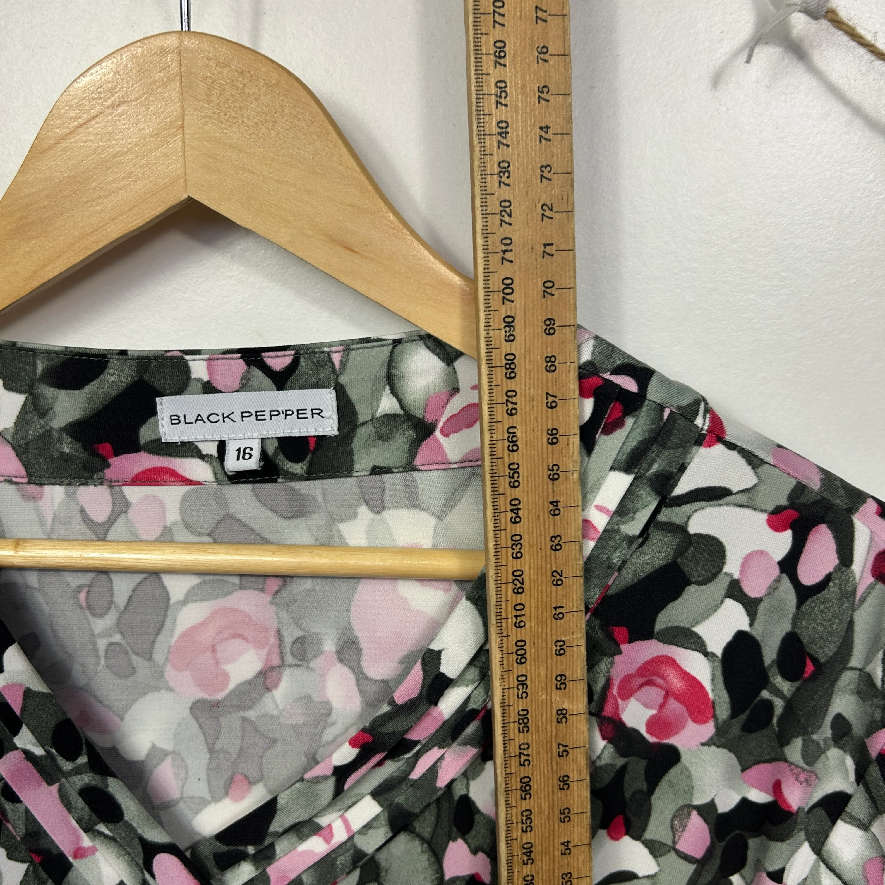 Black Pepper Multicoloured Top - Size 16 - Image 6