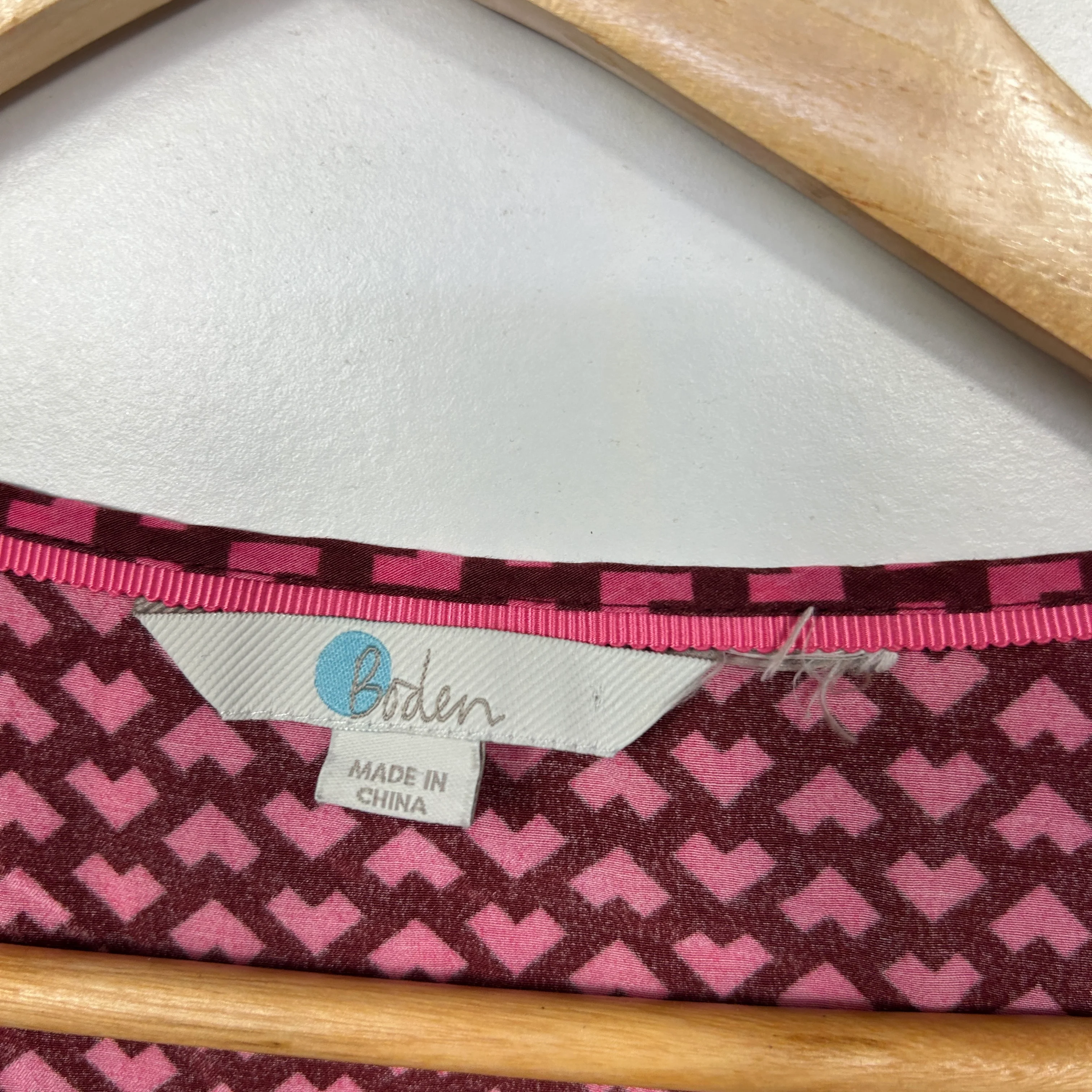 Boden Pink Geometric Print Top - Size 16 - Image 2