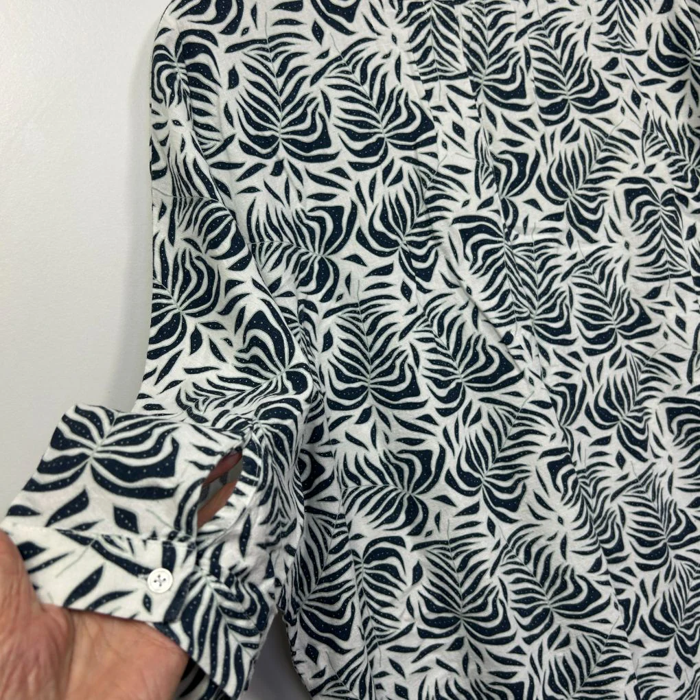 Capture Black Linen Top - Size 18 - Image 4