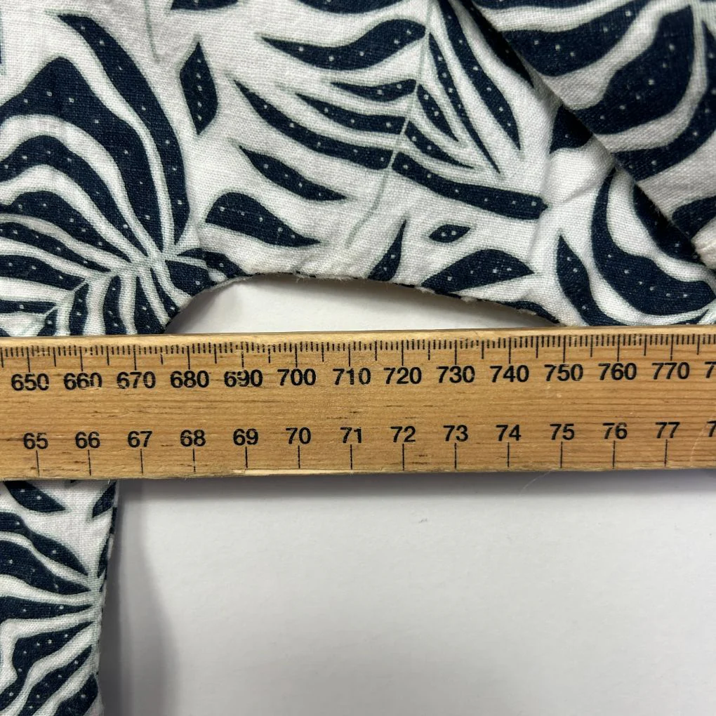 Capture Black Linen Top - Size 18 - Image 6