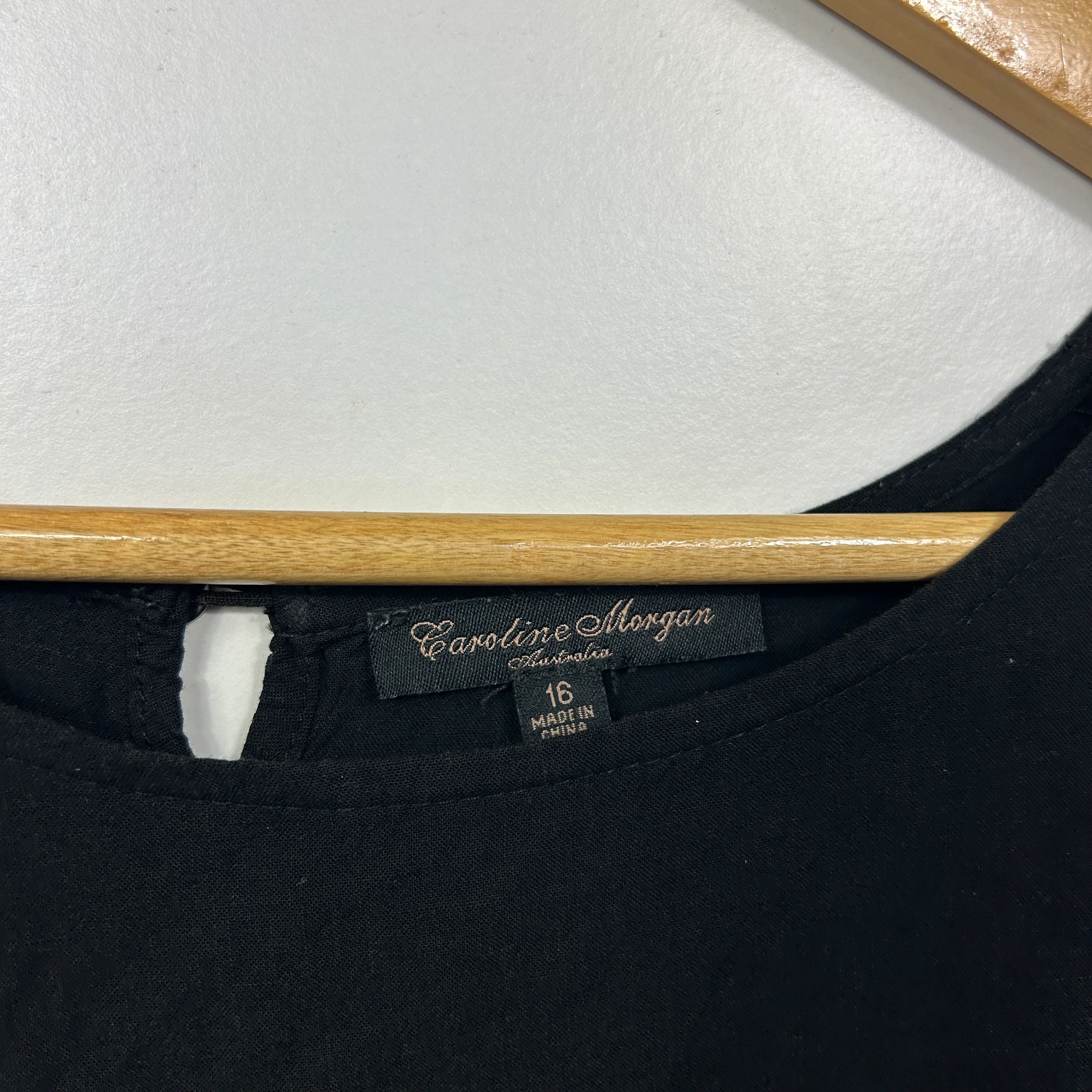 Caroline Morgan Black Button-Front Ruffle Hem Top - Size 16 - Image 4
