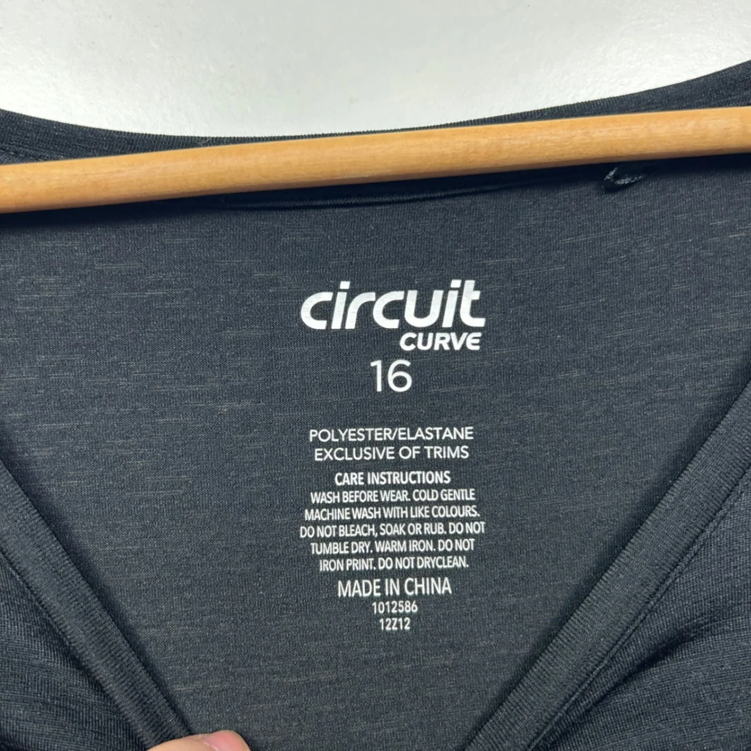 Circuit Curve Black Short Sleeve Activewear Top Size 16 - Image 3