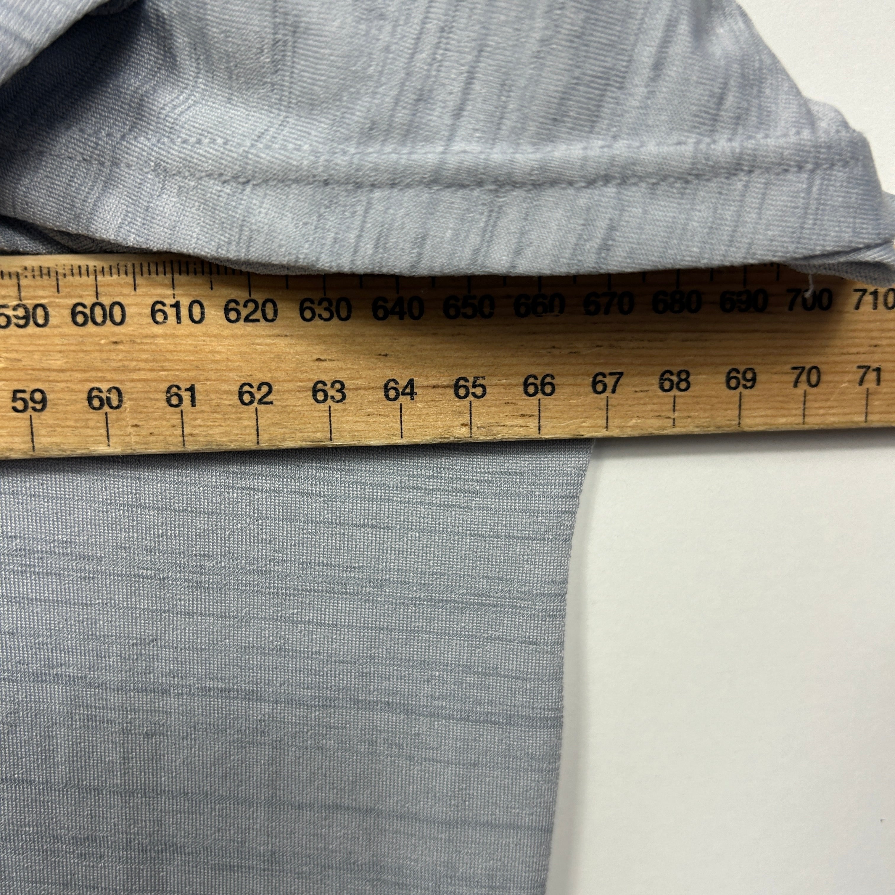 Circuit Grey Activewear Top - Size 16 - Image 4