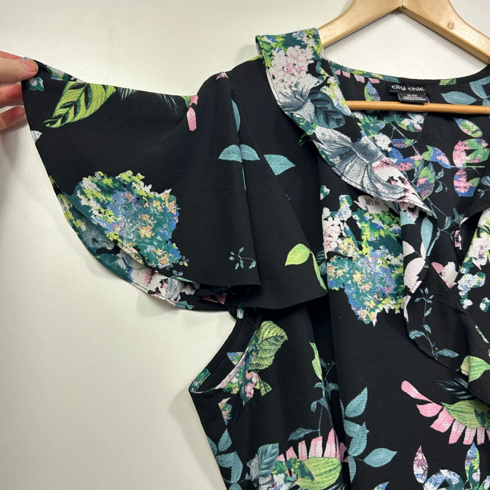 City Chic Black Floral Short Sleeve Faux Wrap Blouse Size XL 22 Plus - Image 5
