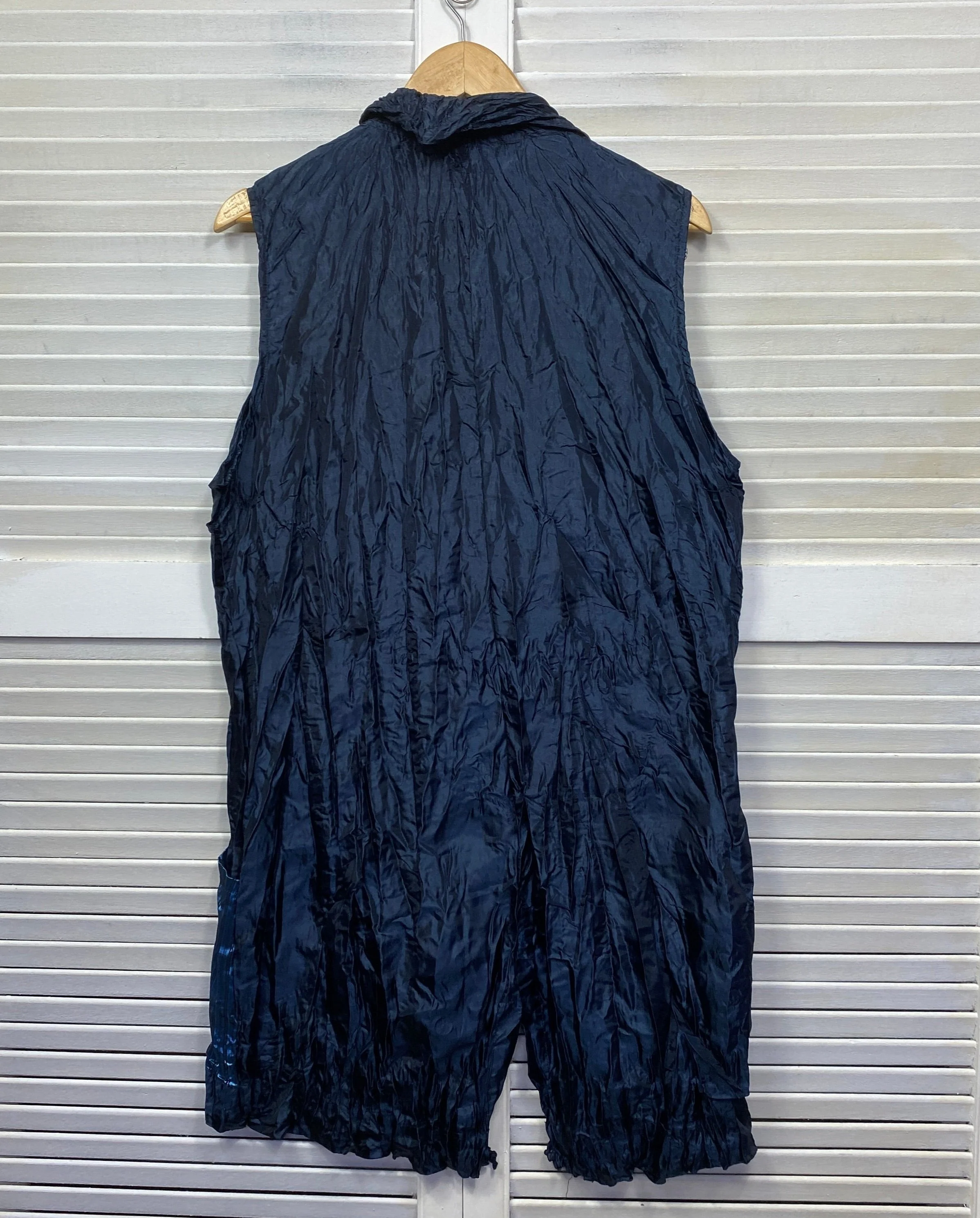 Clarity Top Size XL 16 Sleeveless Navy Blue Crinkle - Image 5