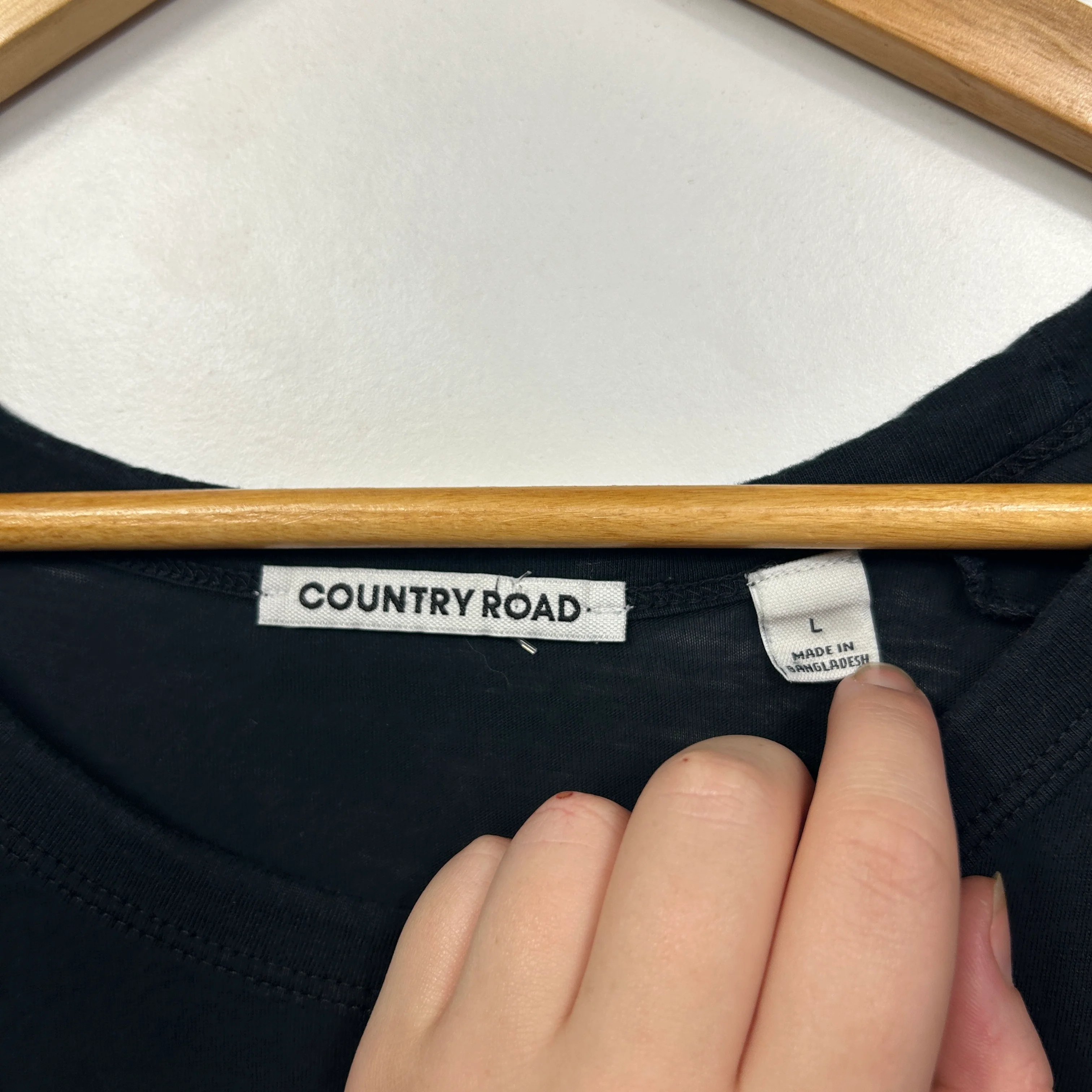 Country Road Black T-Shirt - Size L - Image 4