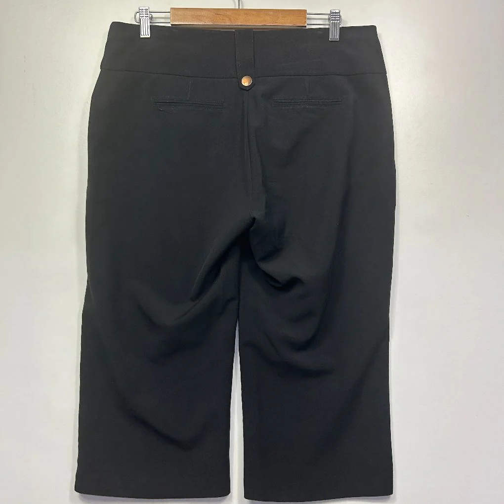 Crossroads Black Cropped Capri Pants - Size 14 - Image 2