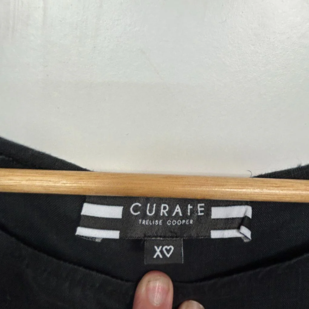 Curate by Trelise Cooper Black Linen Top - Size XL - Image 2