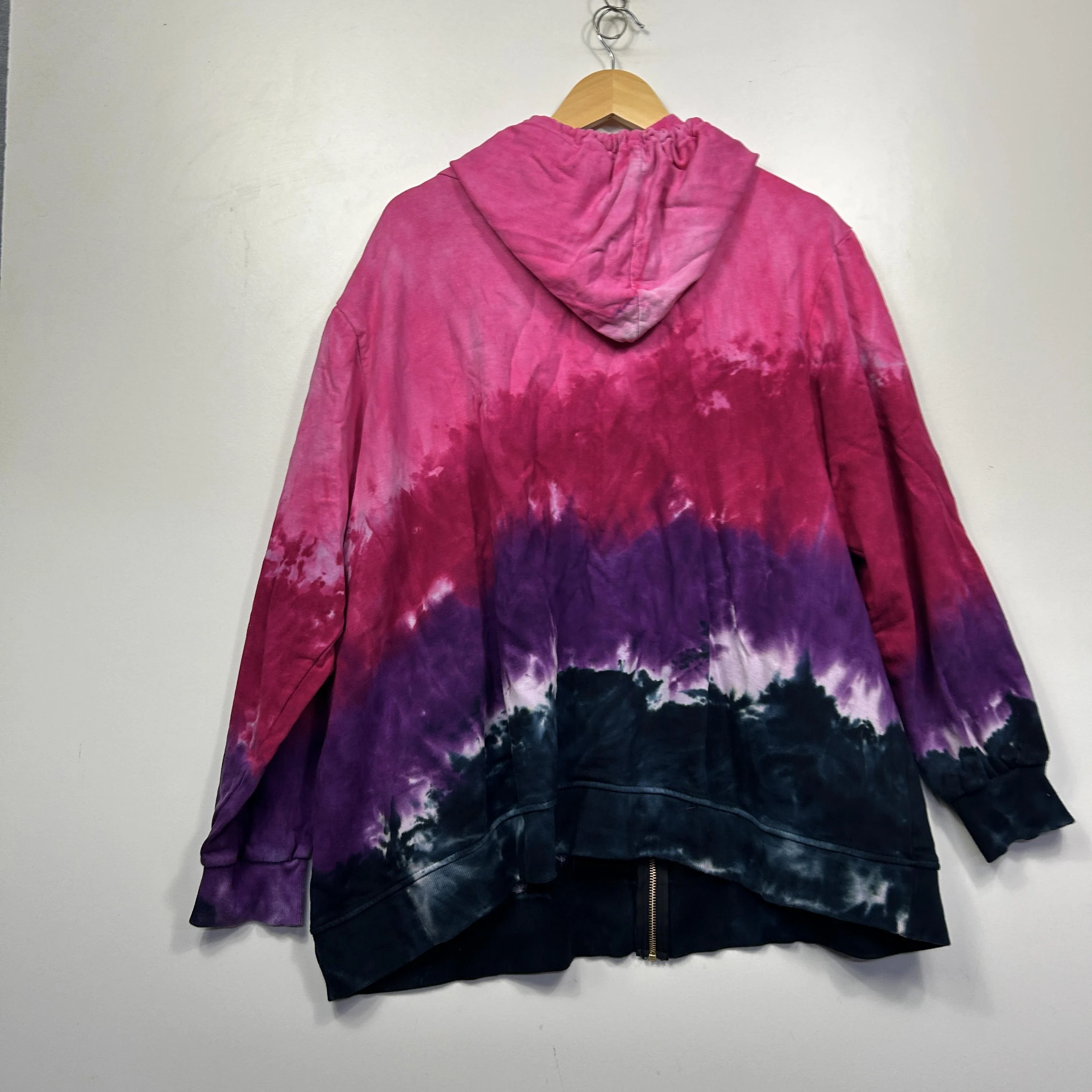 Curvaceous Tie-Dye Hoodie - Size 18/M - Image 4