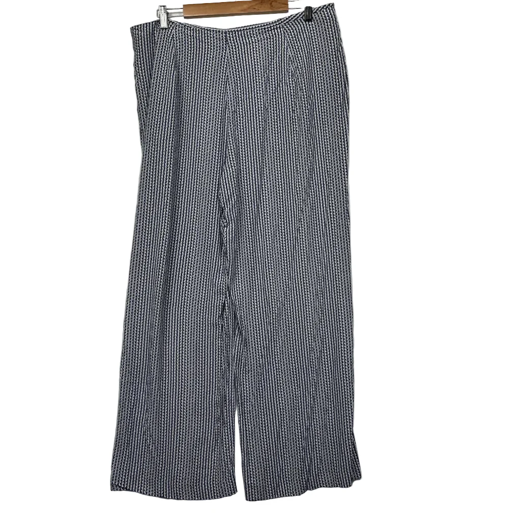 David Lawrence Navy & White Geometric Print Pants - Size 16 - Image 2