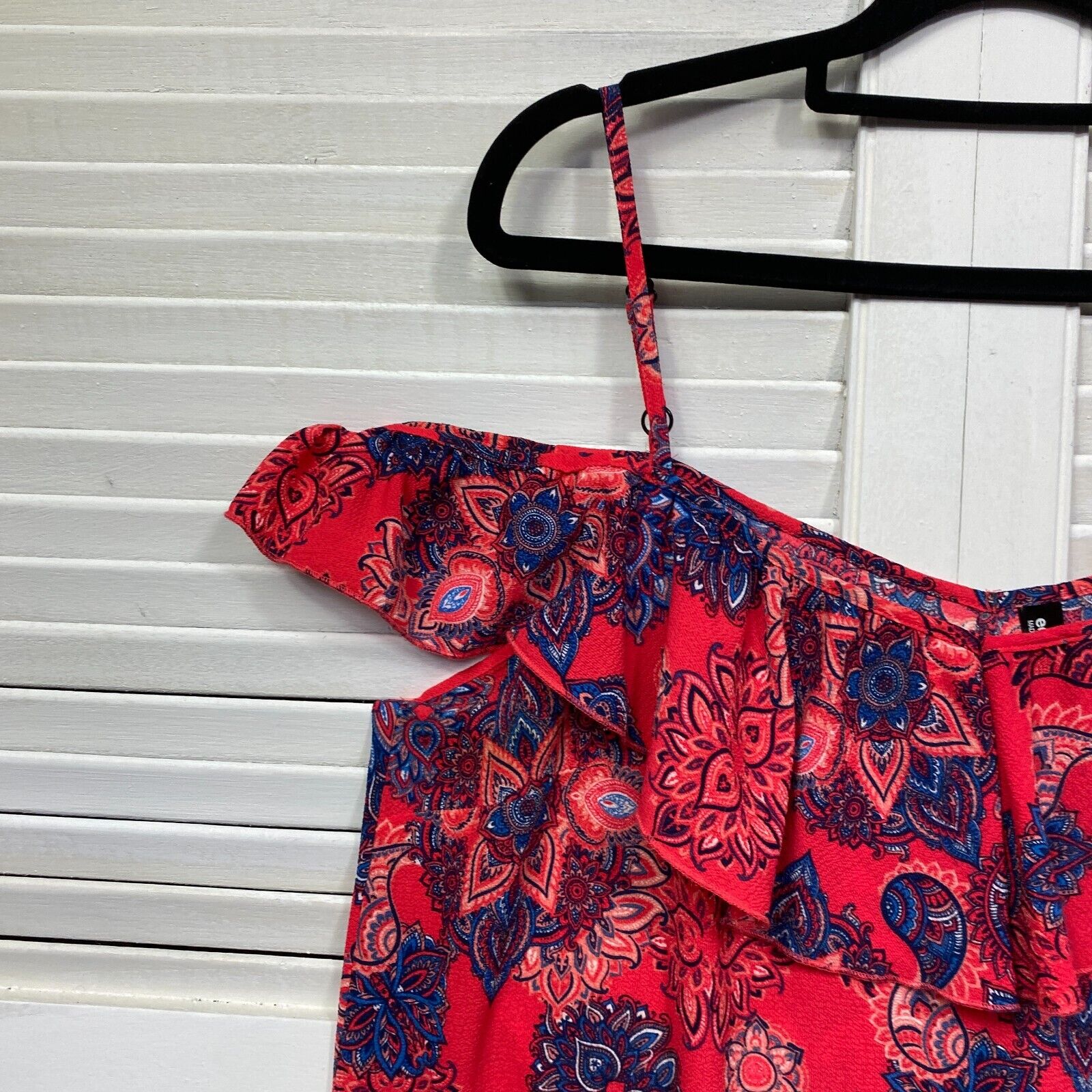 Edited Top Size 14 Red/Pink Floral Cold Shoulder Paisley Print - Image 3