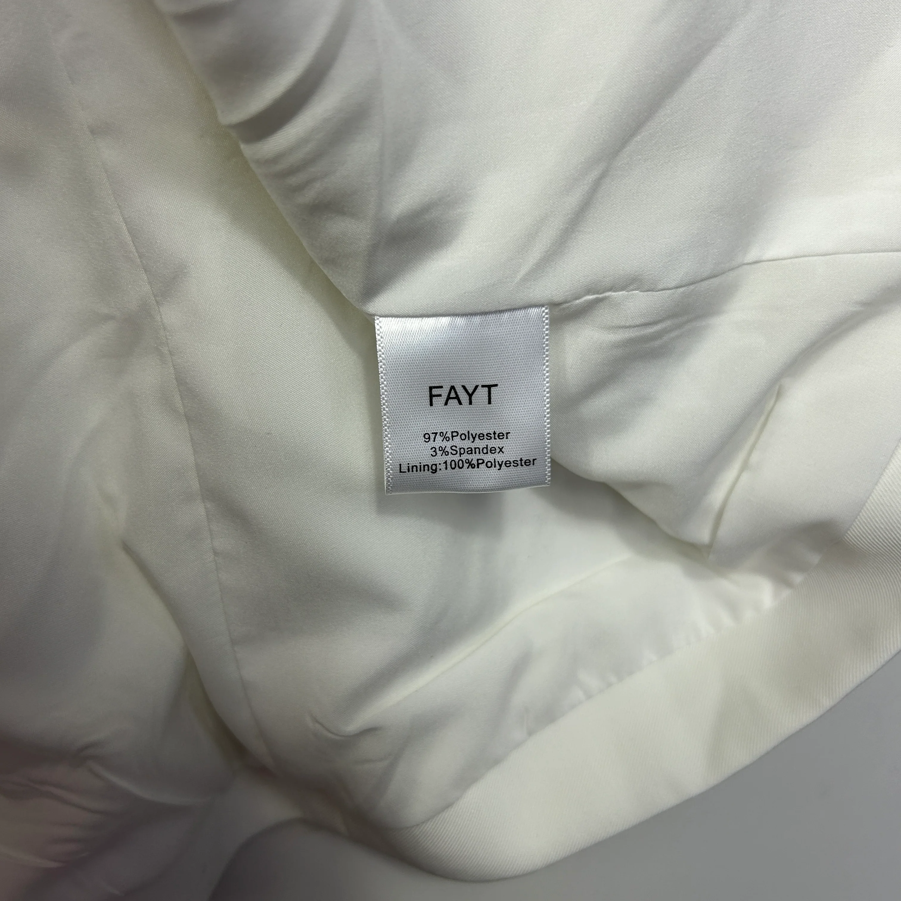 FAYT White Blazer - Size 16 - Image 3
