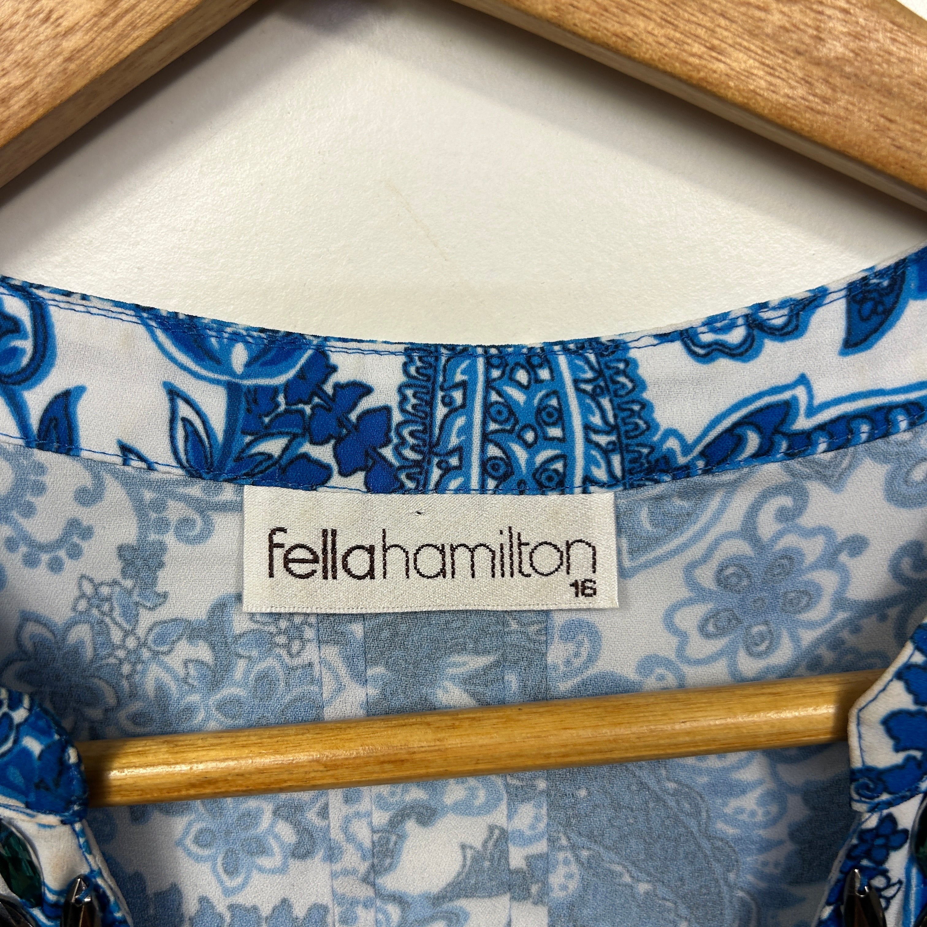 Fella Hamilton Blue Patterned Top - Size 18 - Image 2