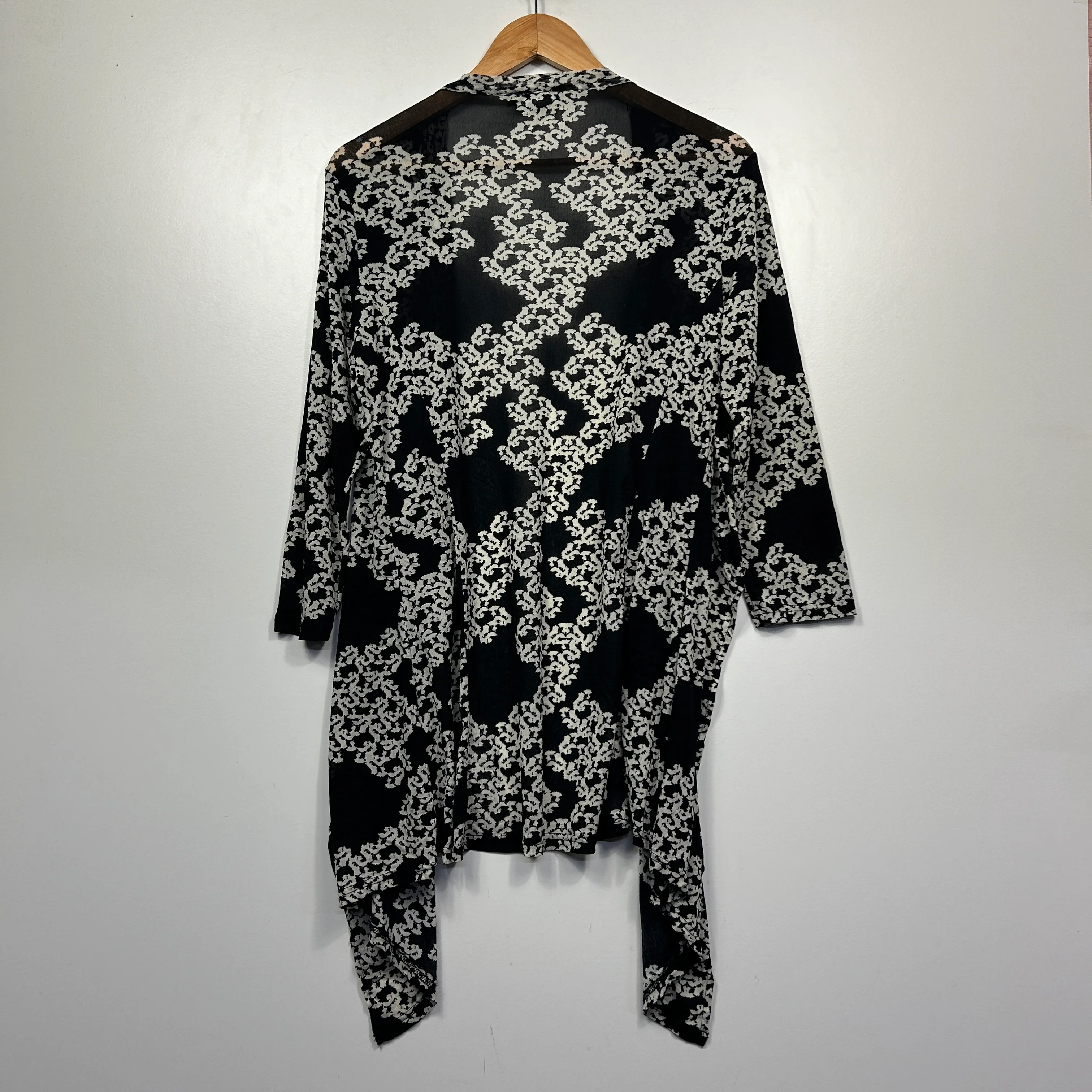 Flower Black White Floral Duster Jacket  - Size 14 - Image 4