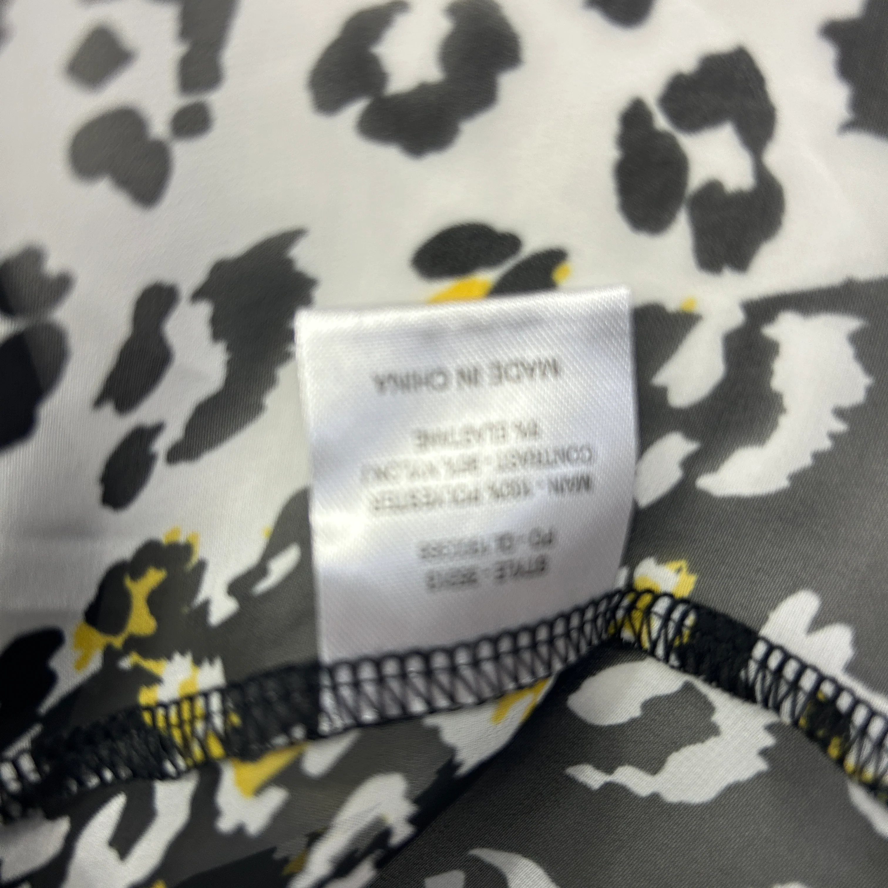 Hammock & Vine Black White Mixed Print Sheer Top - Size 16 - Image 4