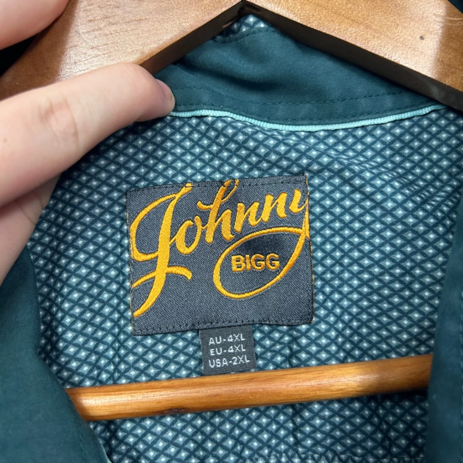 Johnny Bigg Men's  Long Sleeve Geometric Pattern Button-Up Size 4XL - Image 4