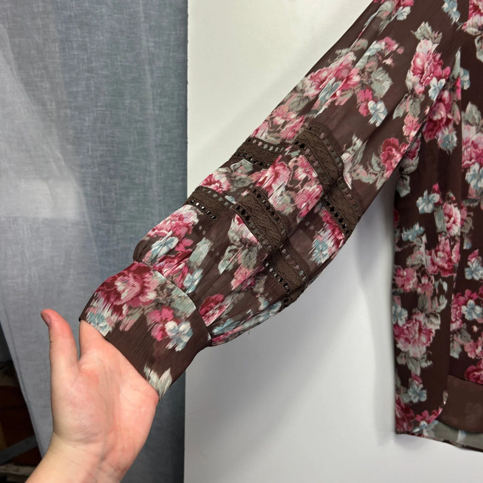 Just Jeans Brown Chocolate Floral Flowy Ruffle Blouse Top Size 18 - Image 5