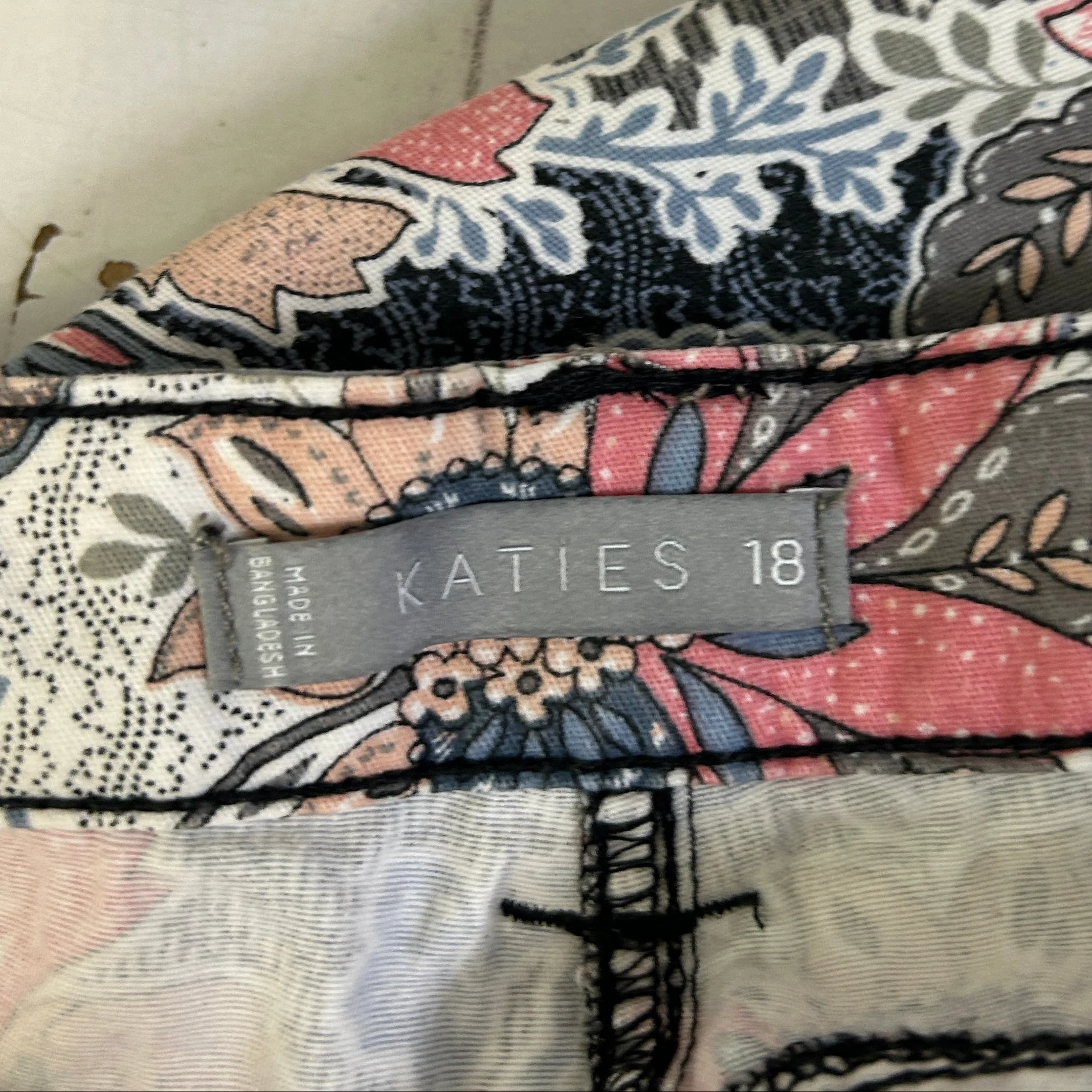 Katies Multicoloured Floral Skirt - Size 18 - Image 3